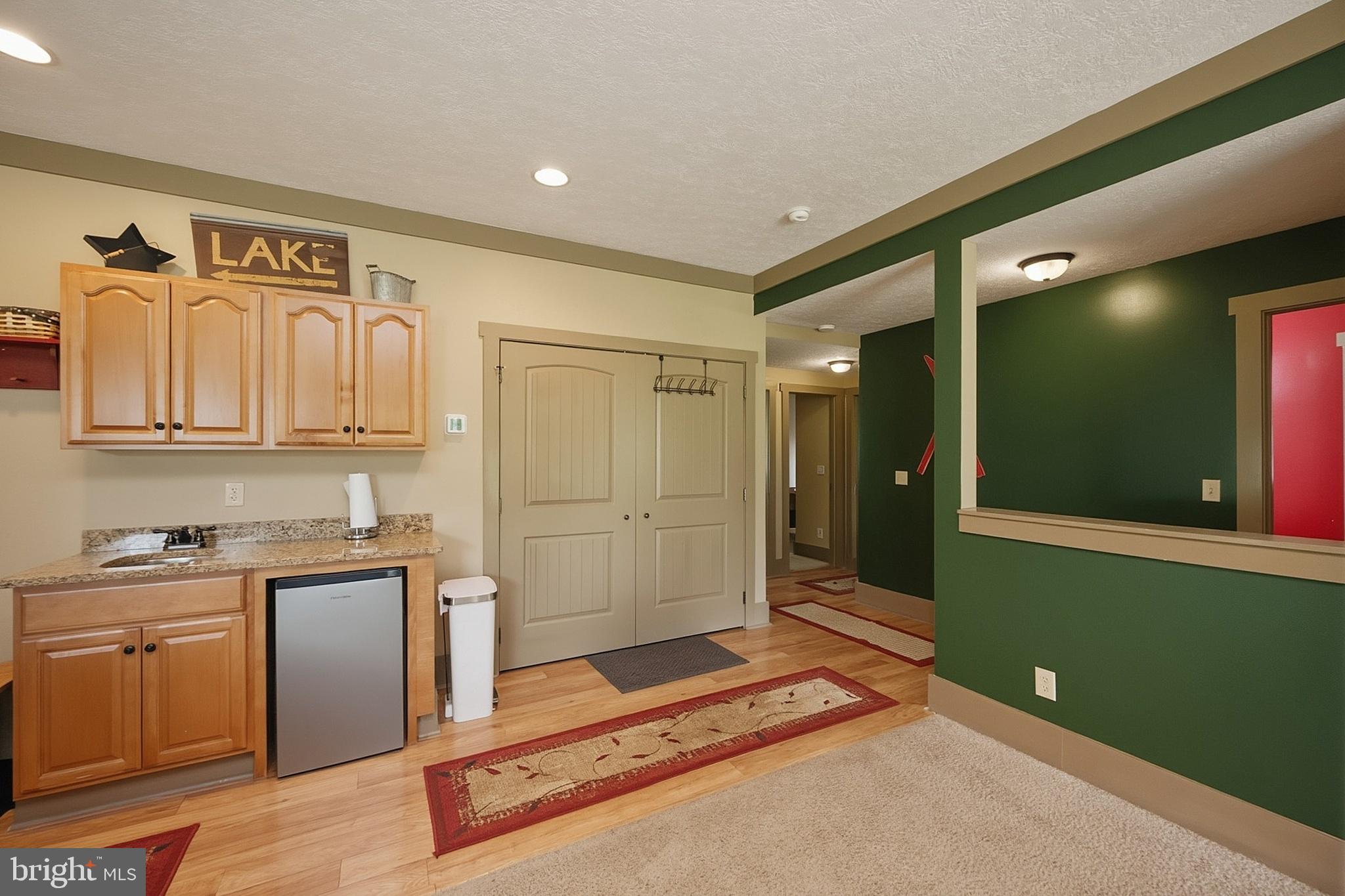 NORTHLAKE VILLAGE - Residential