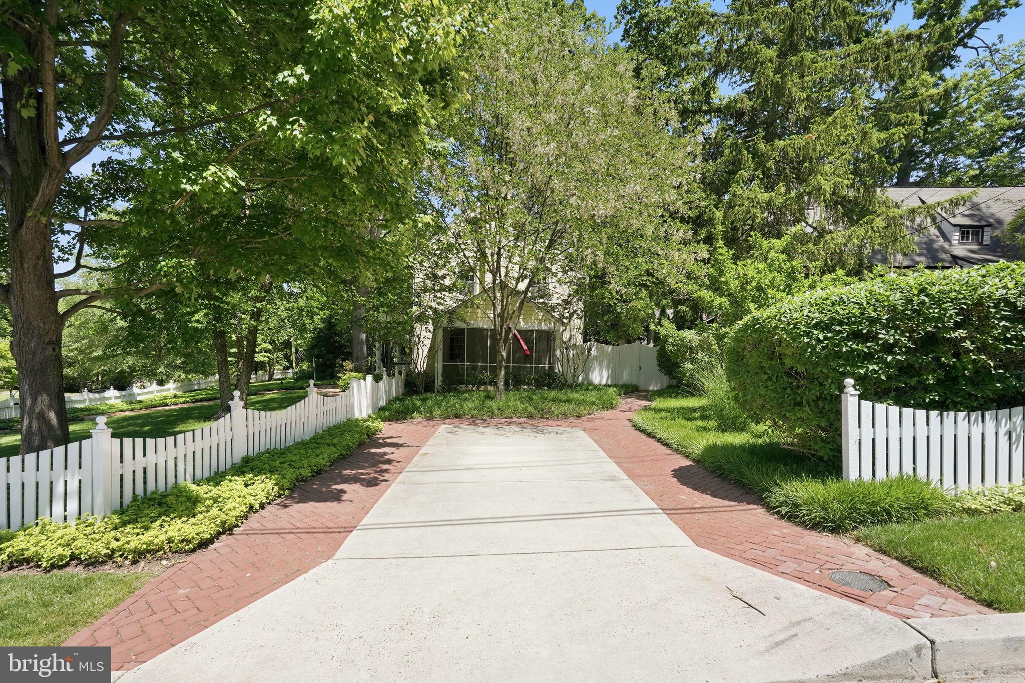 HAWTHORNE - Residential