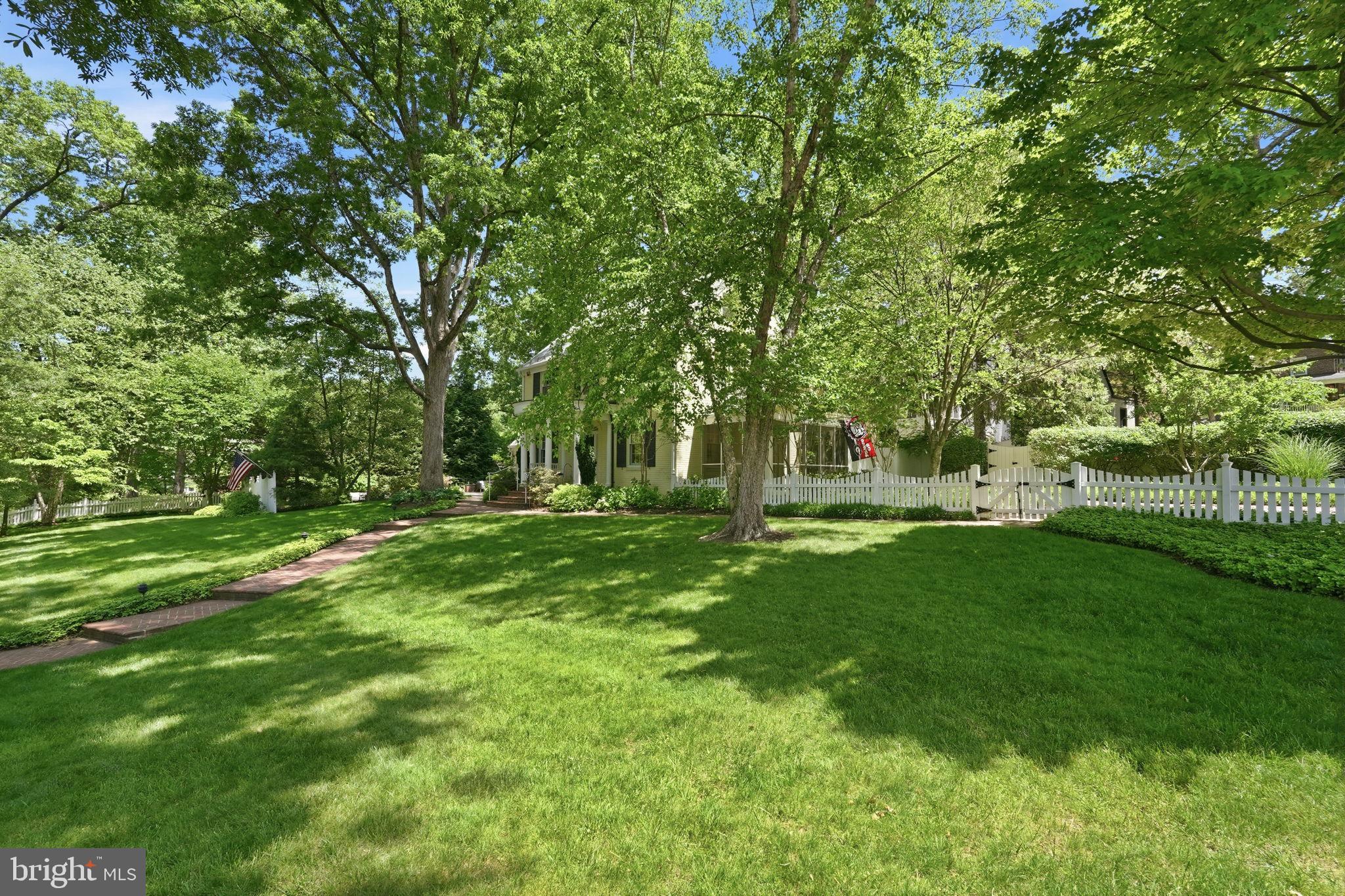 HAWTHORNE - Residential