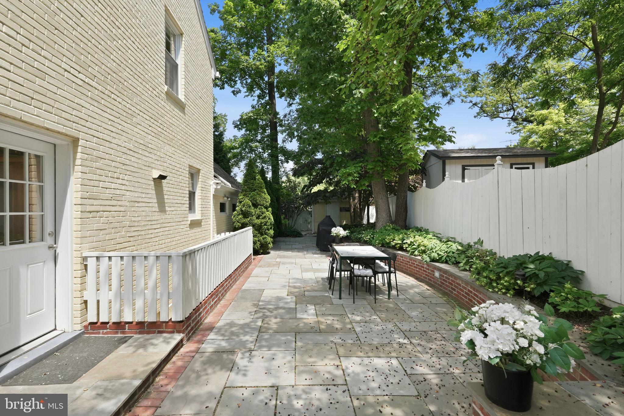 HAWTHORNE - Residential