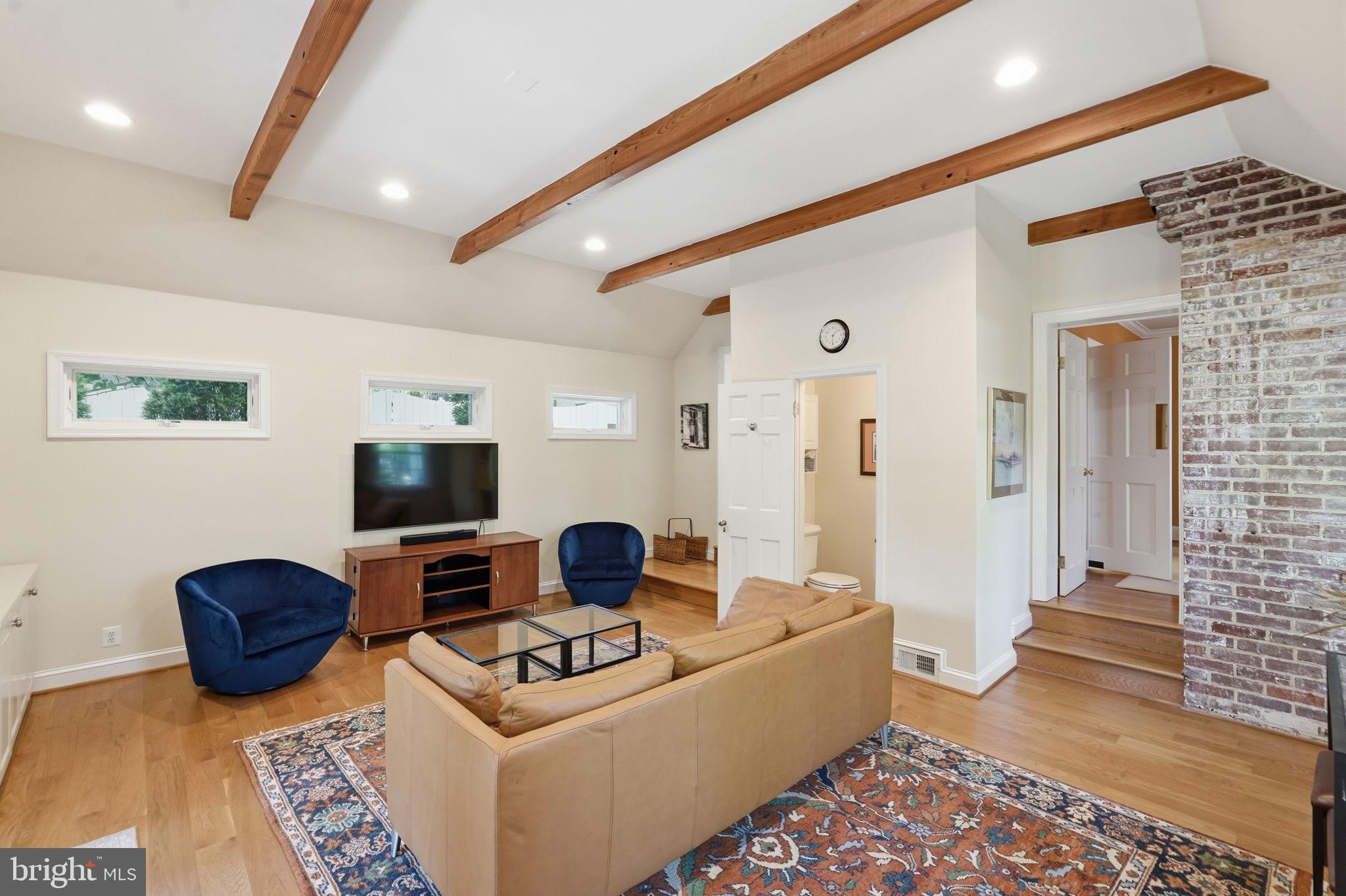 HAWTHORNE - Residential