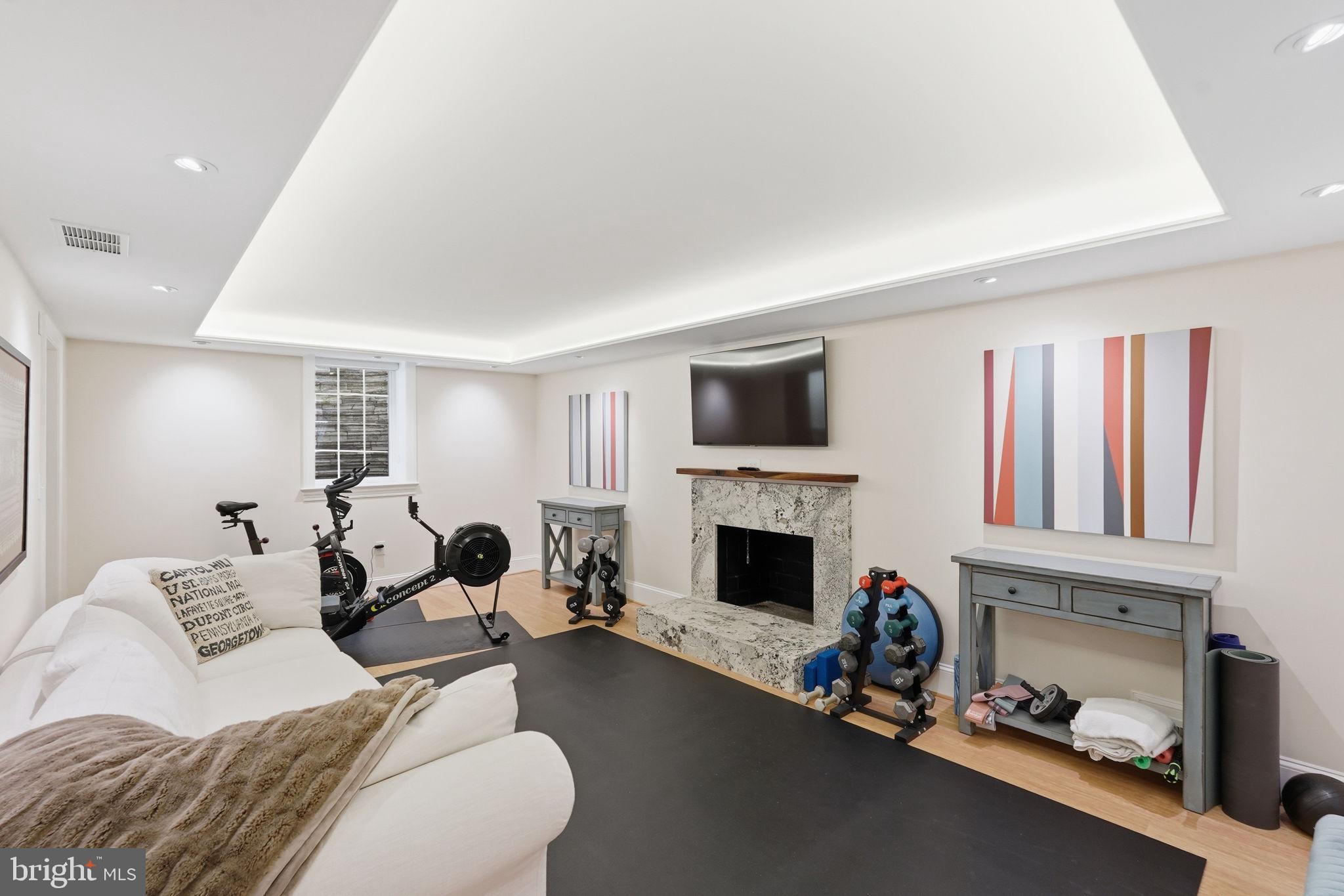 HAWTHORNE - Residential