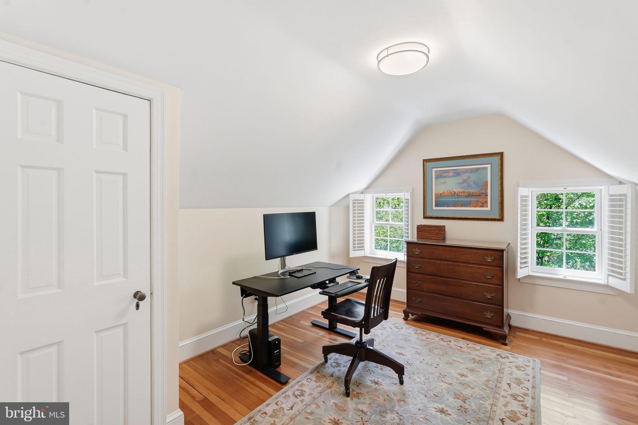 HAWTHORNE - Residential