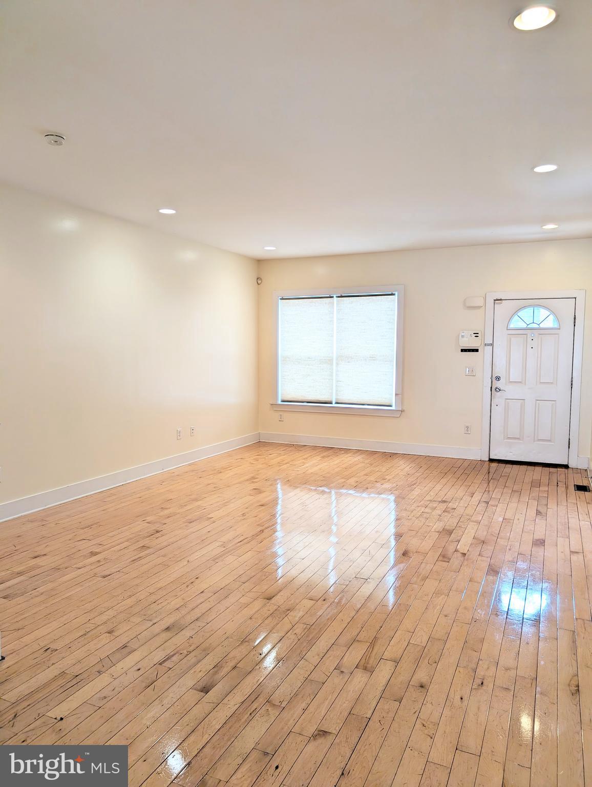 SPRING ARTS - Residential Lease