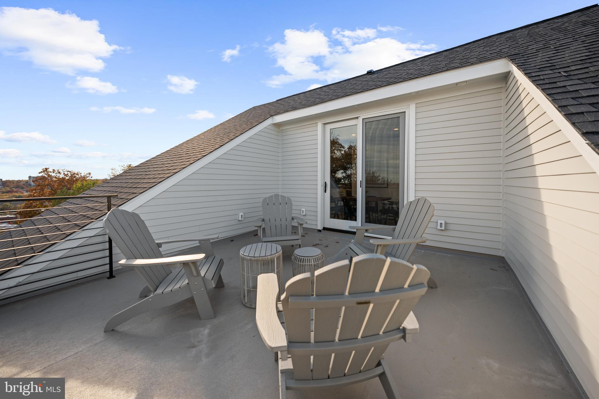 OAKCREST - Residential