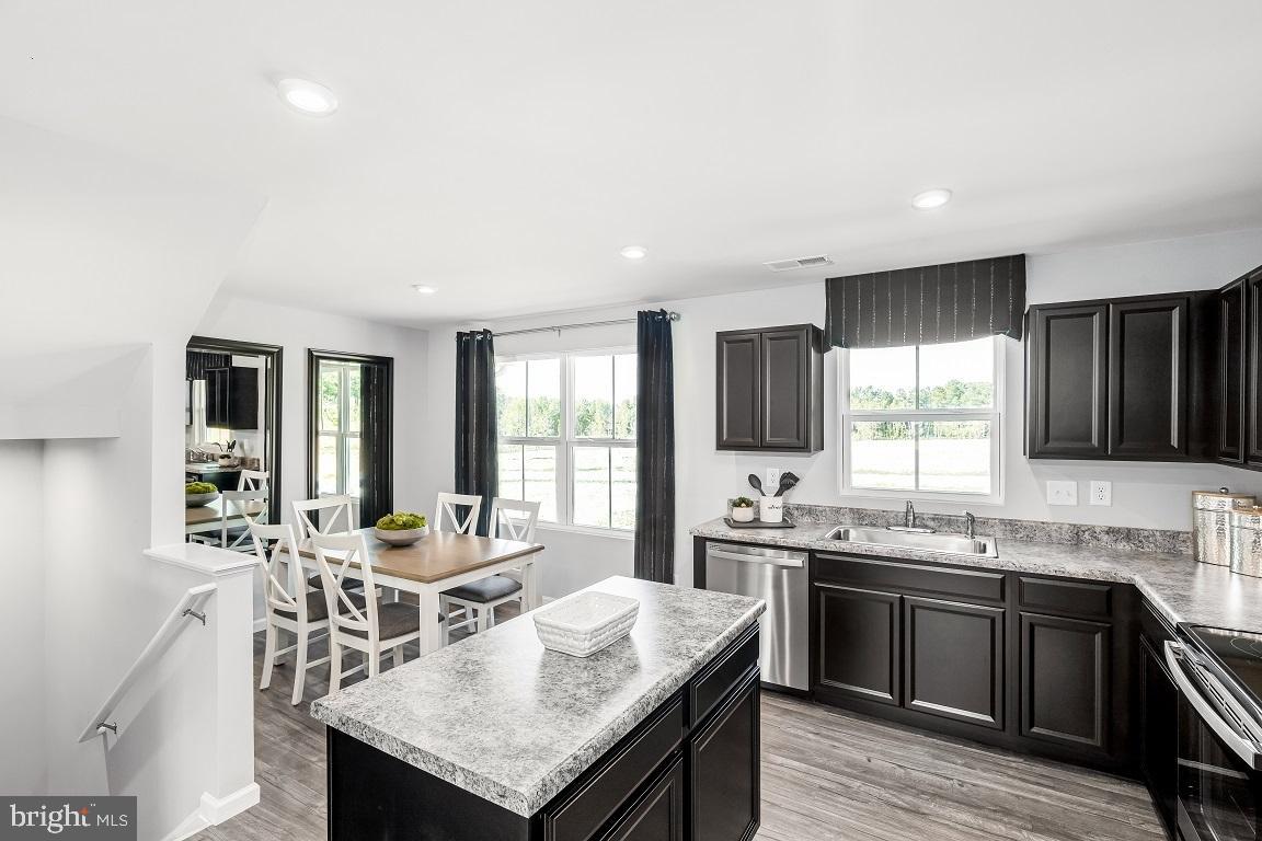 THE LAKES AT MARTINSBURG - Residential