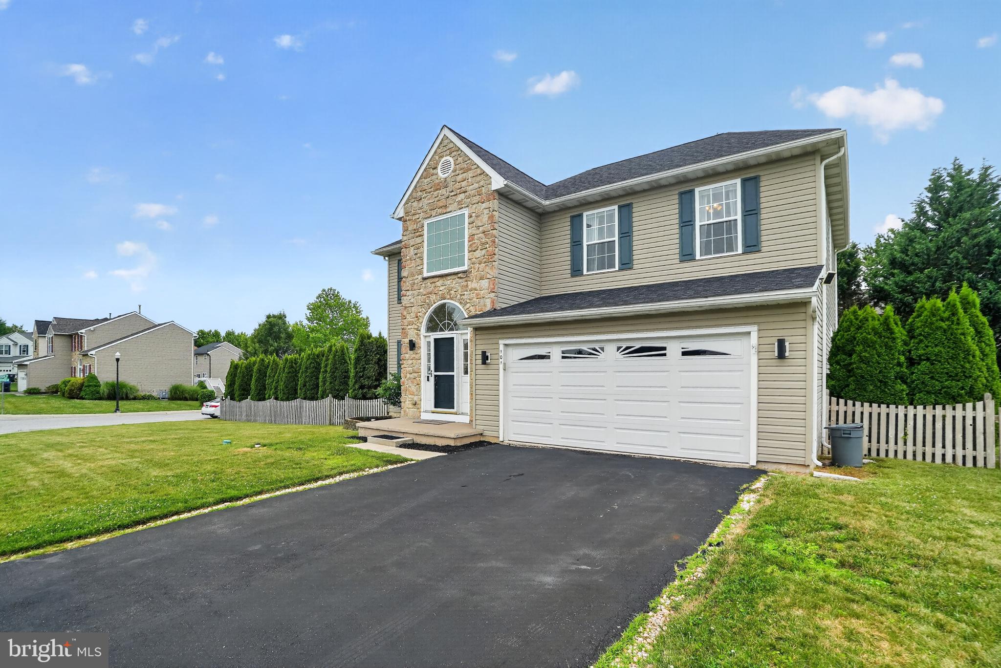 BROOK CROSSING - Residential