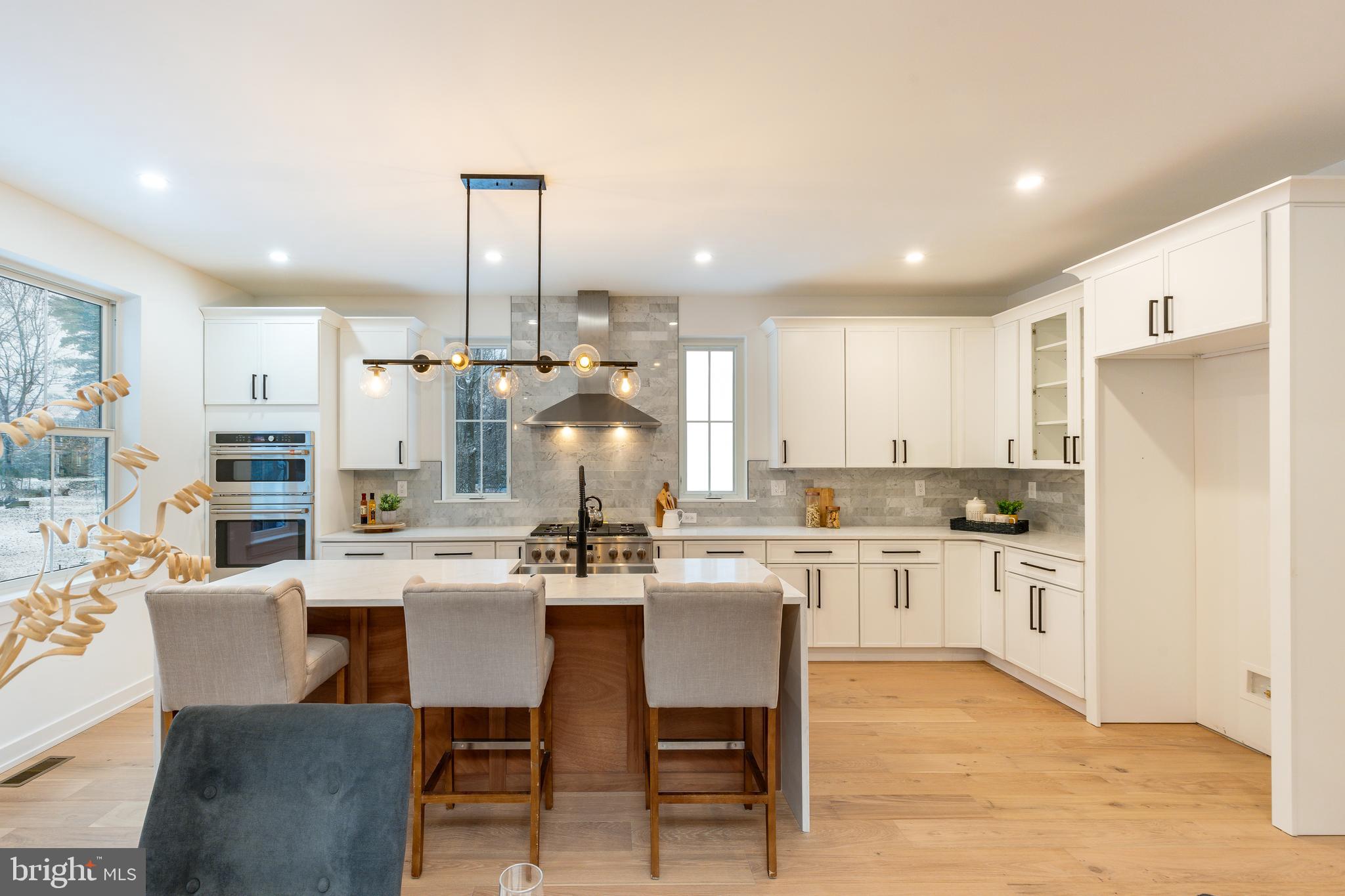 CHURCHVILLE MANOR - Residential
