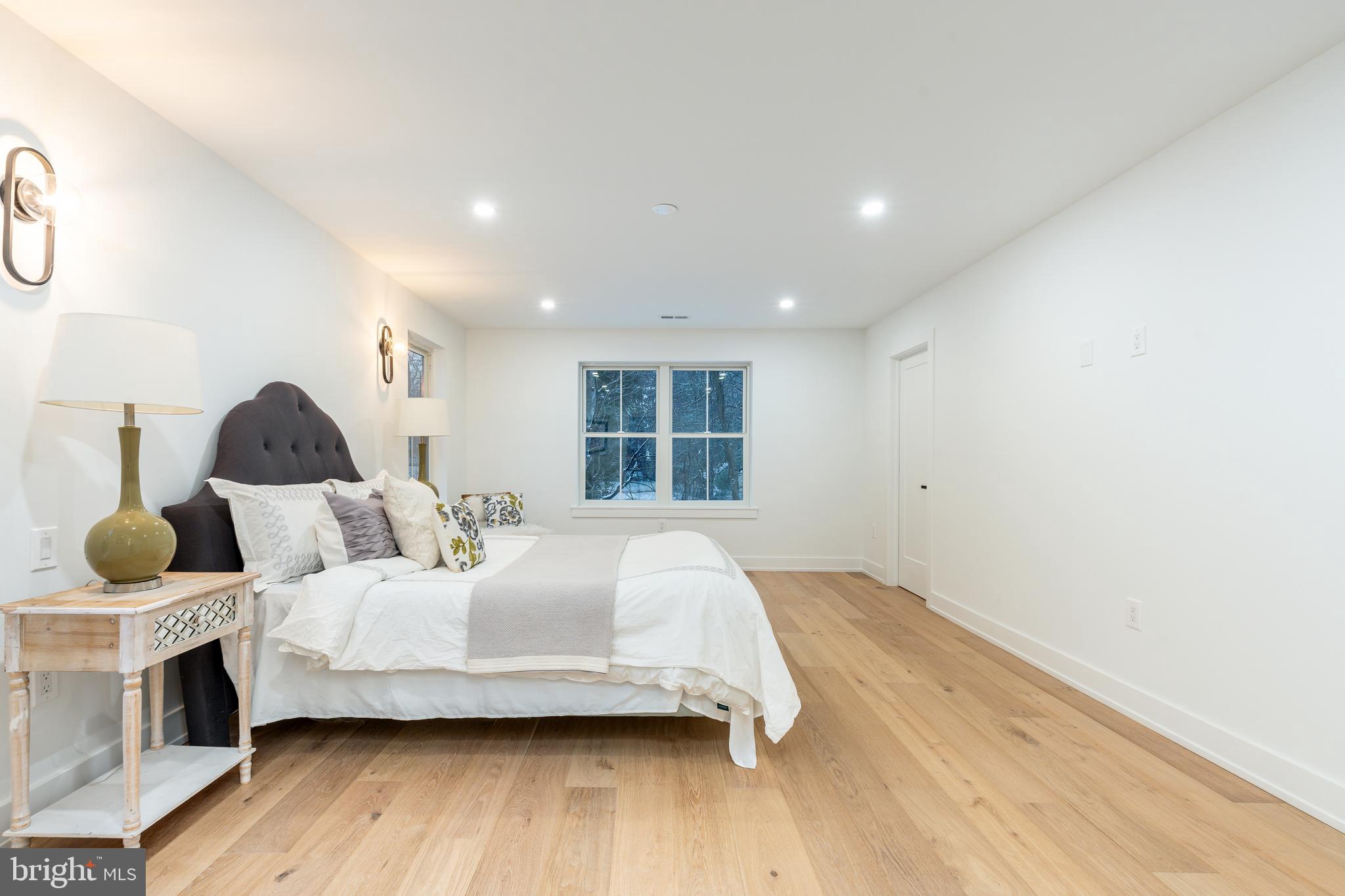 CHURCHVILLE MANOR - Residential