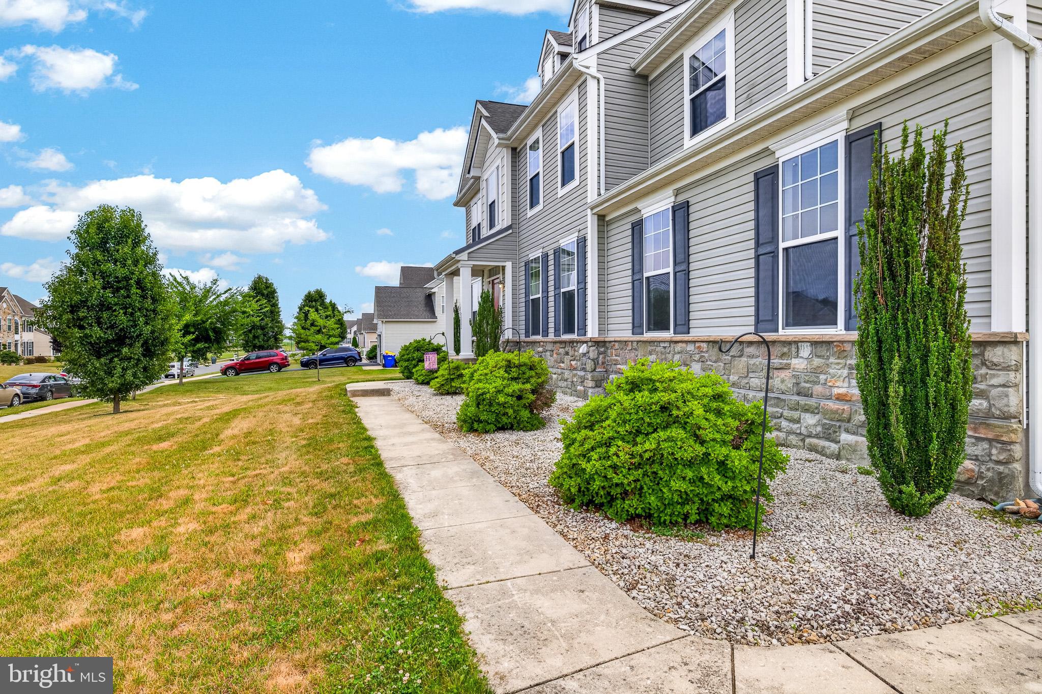 FAIRWAYS AT ODESSA N - Residential