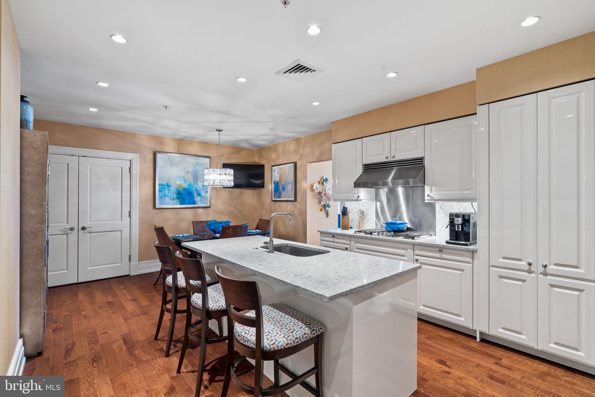 RITTENHOUSE SQUARE - Residential