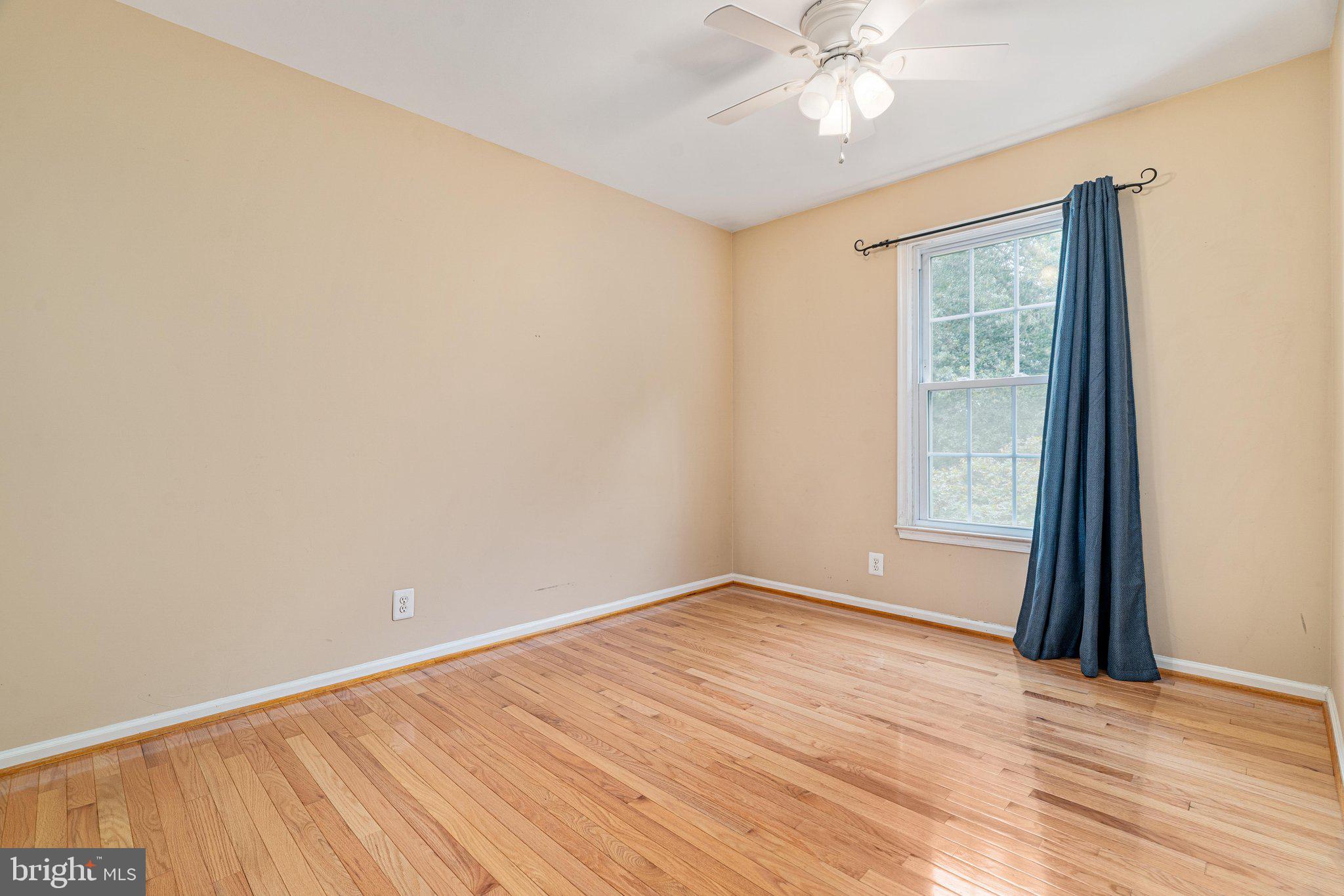 OAK SPRINGS - Residential