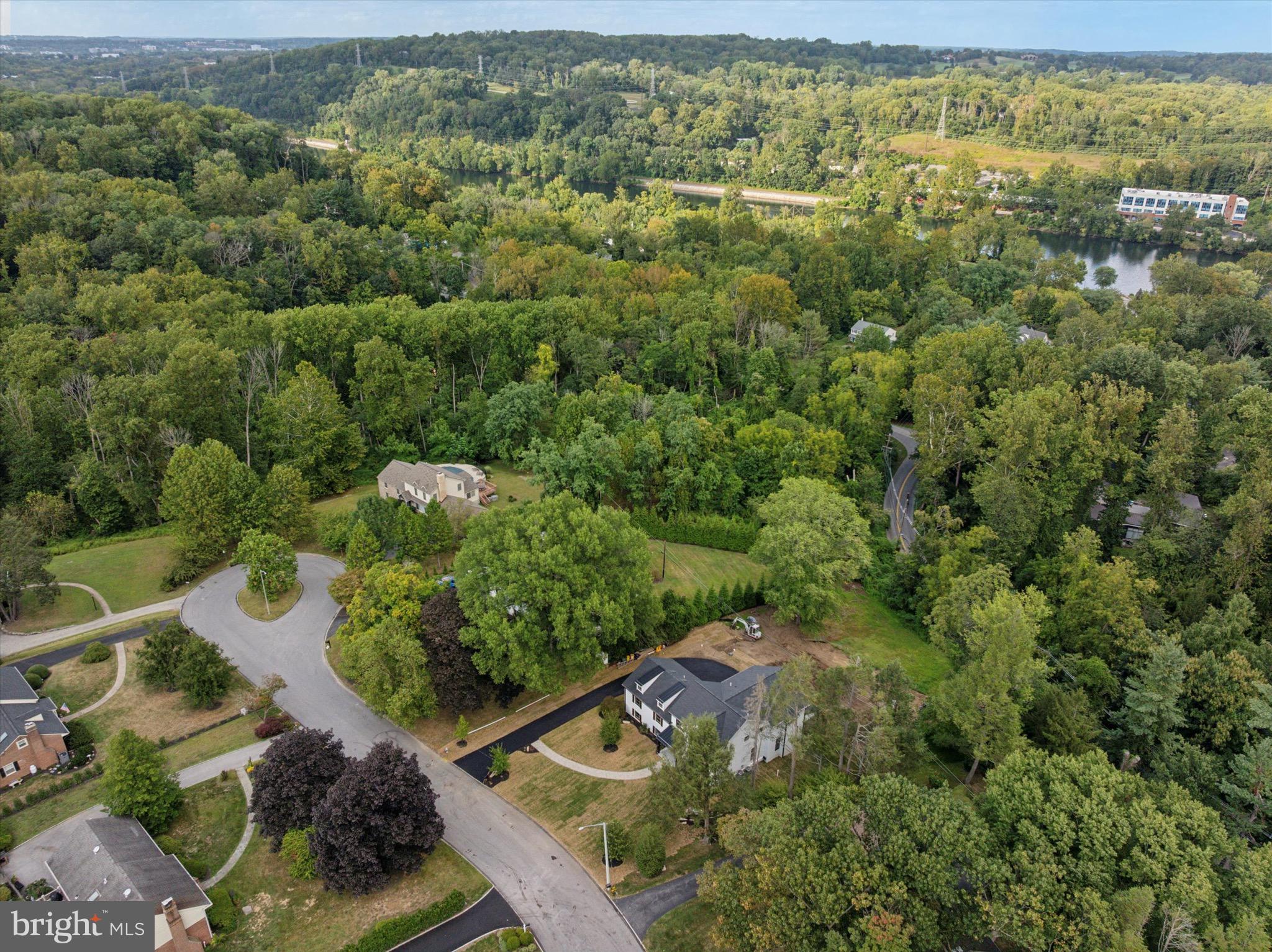 GLADWYNE - Residential