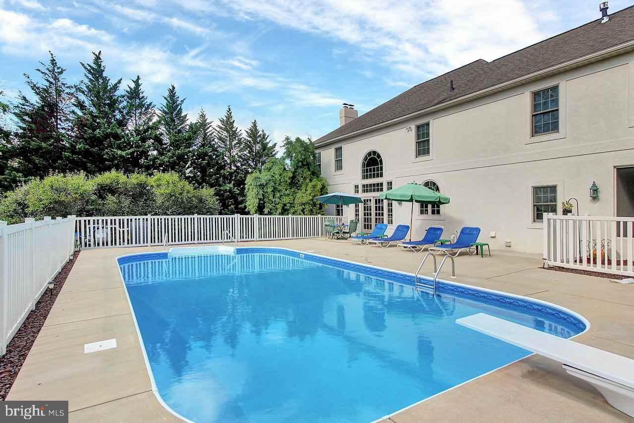 BRITTANY - Residential