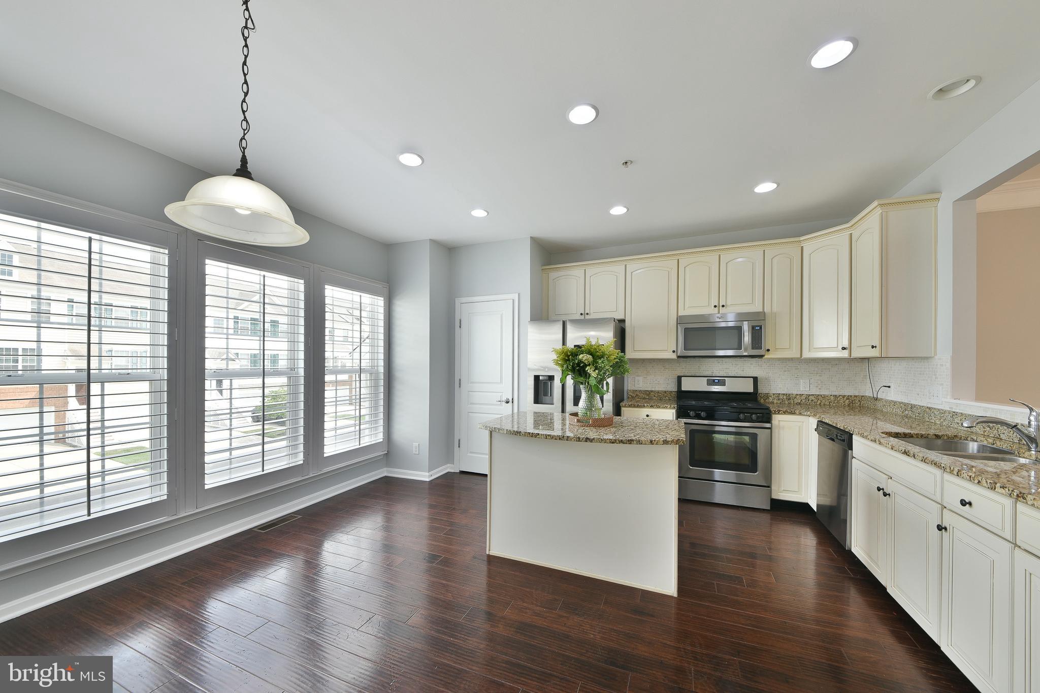 MONTGOMERY POINTE - Residential