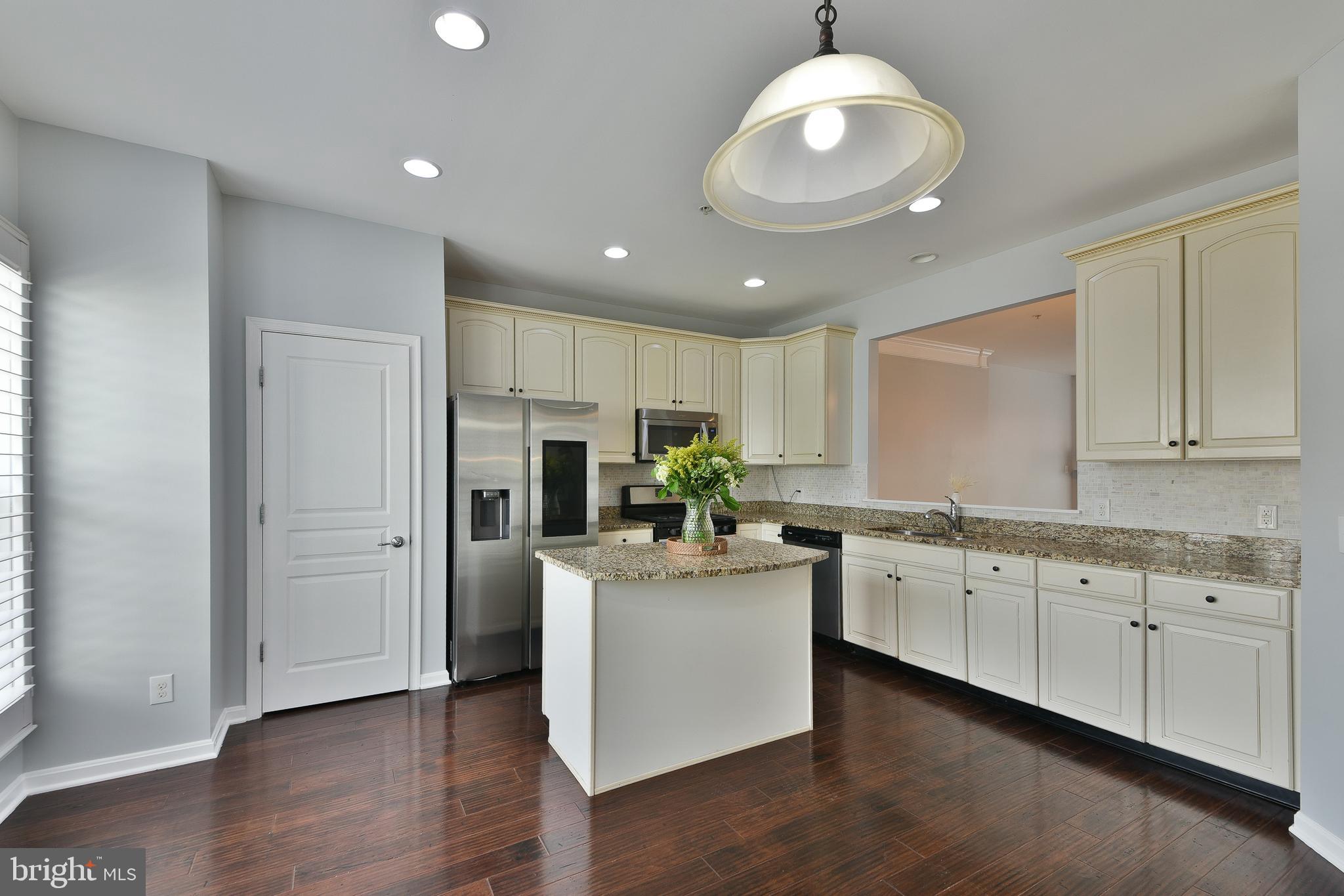 MONTGOMERY POINTE - Residential