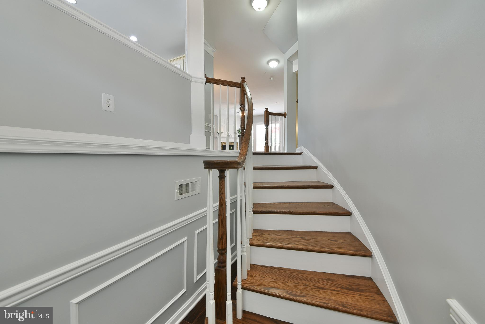 MONTGOMERY POINTE - Residential