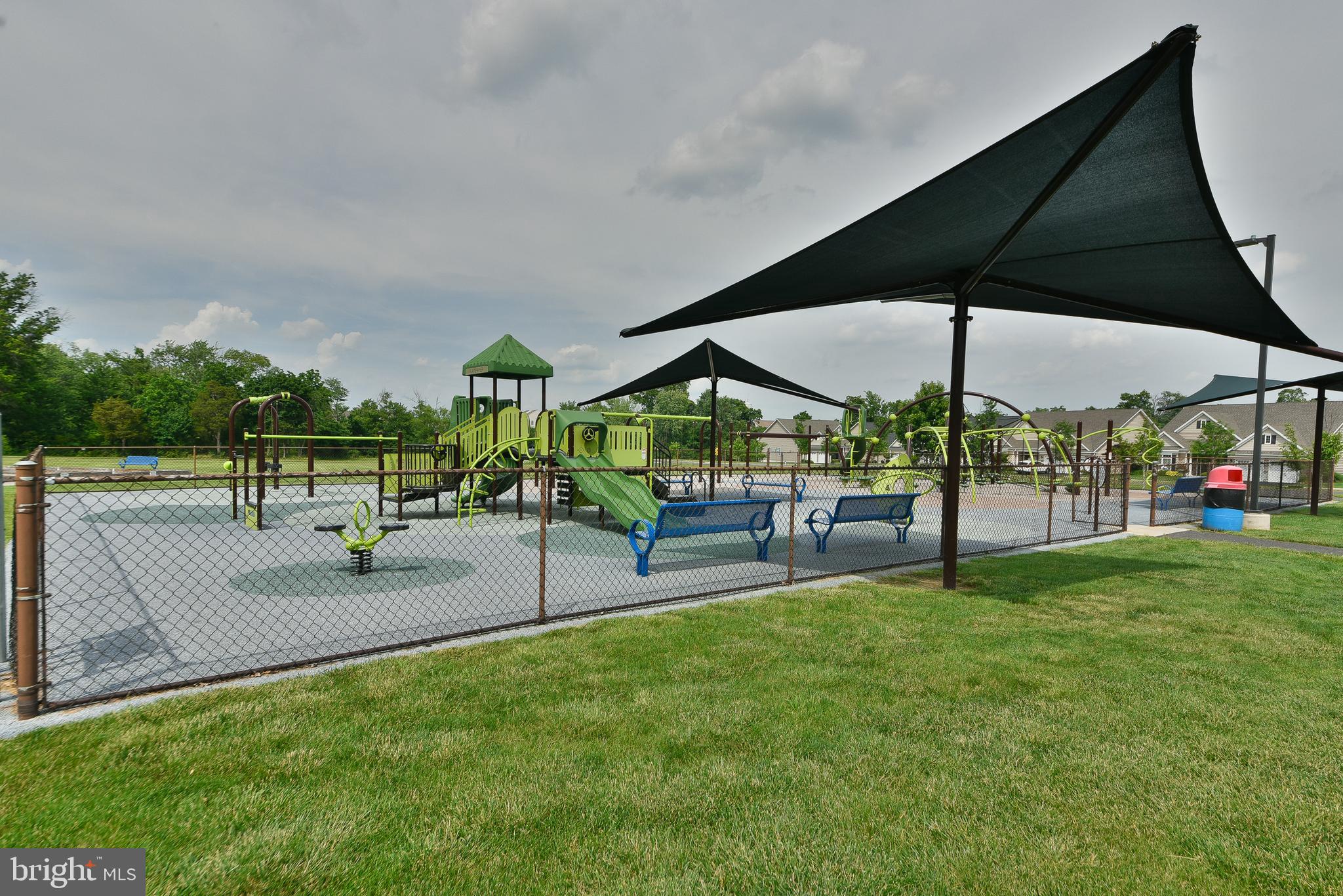 MONTGOMERY POINTE - Residential