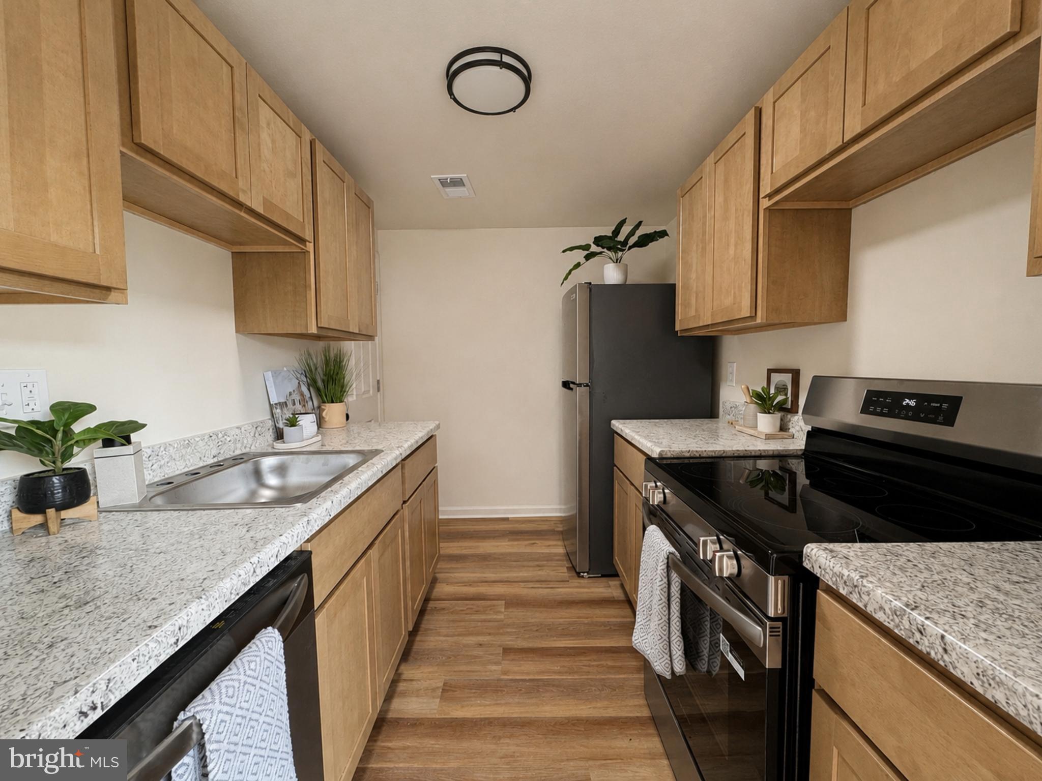 ELKTON TOWNHOUSES - Residential