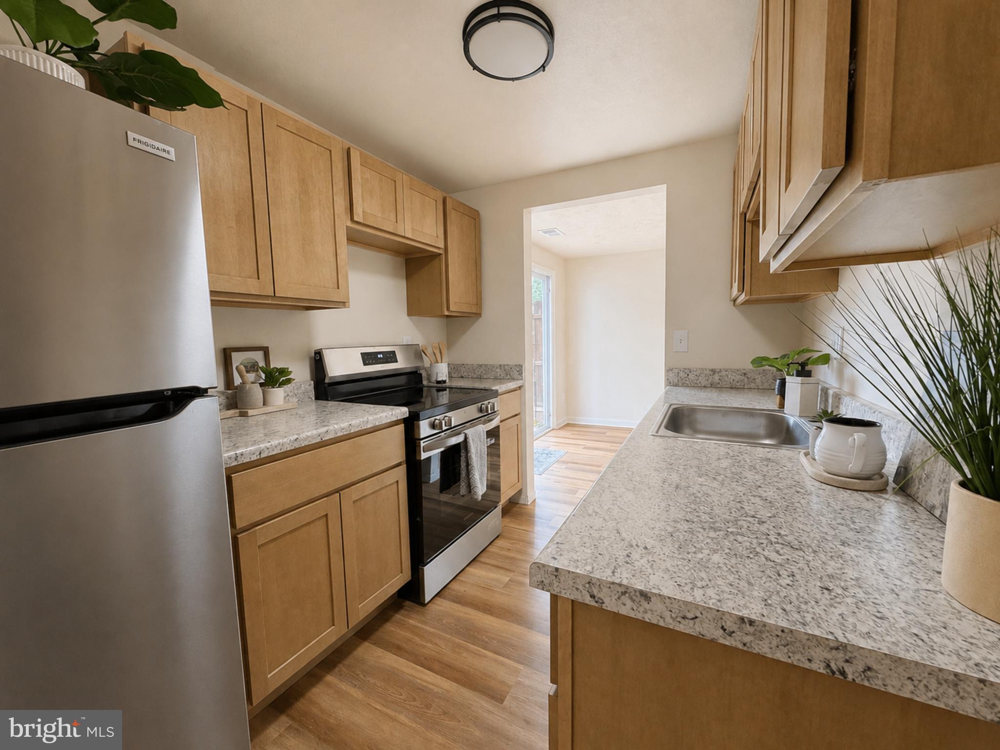 ELKTON TOWNHOUSES - Residential