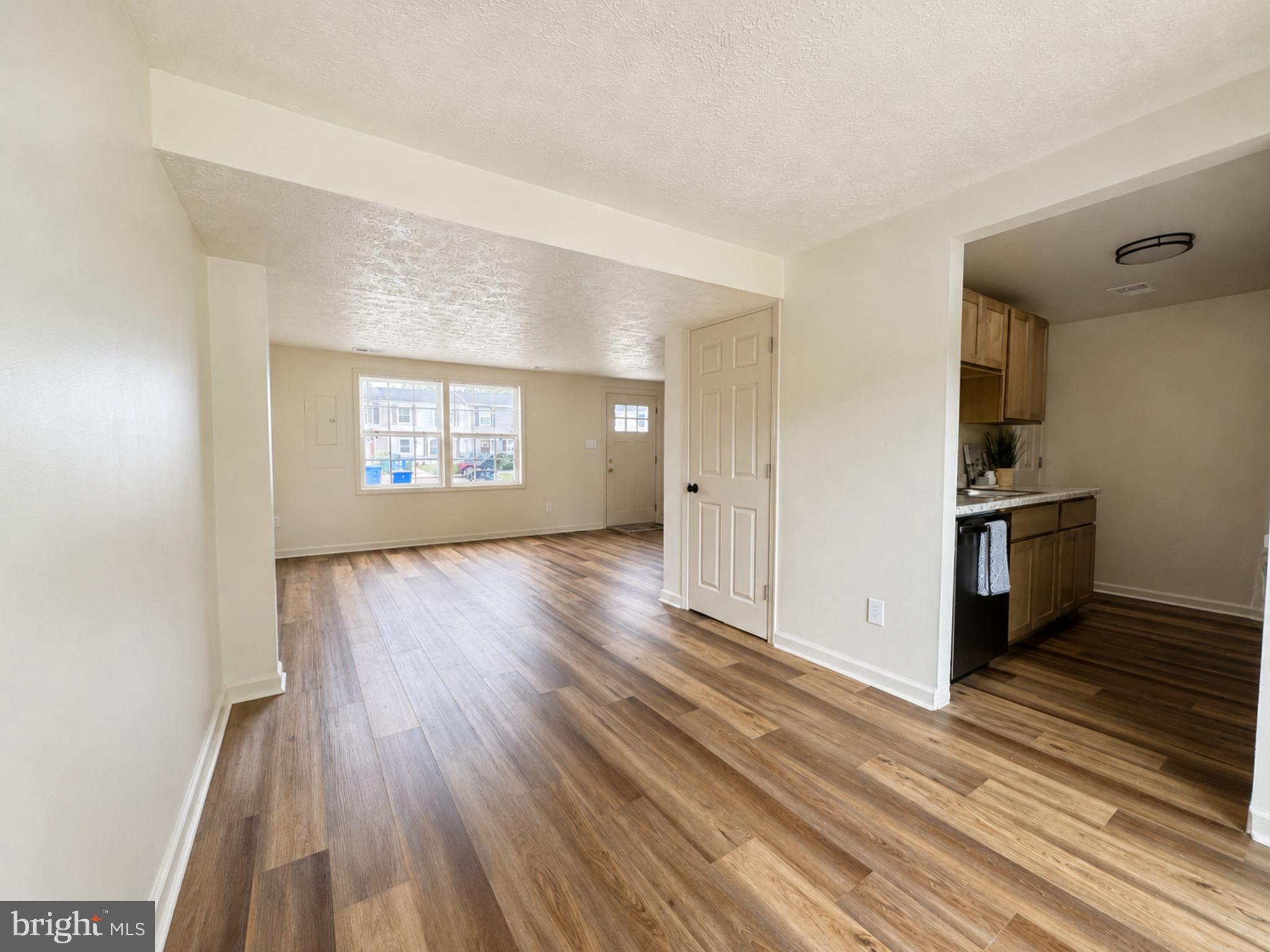 ELKTON TOWNHOUSES - Residential