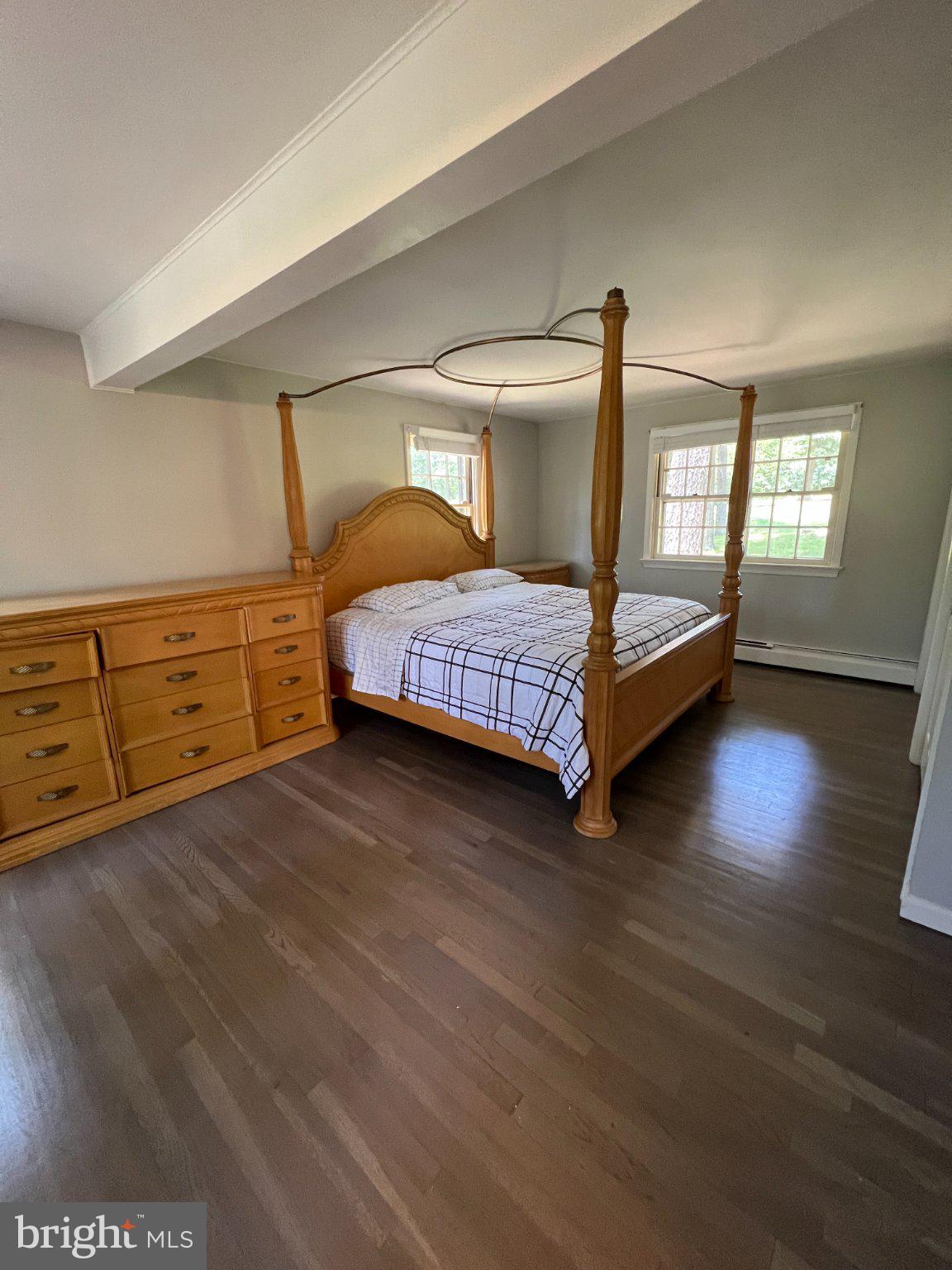 HILLTOWN - Residential