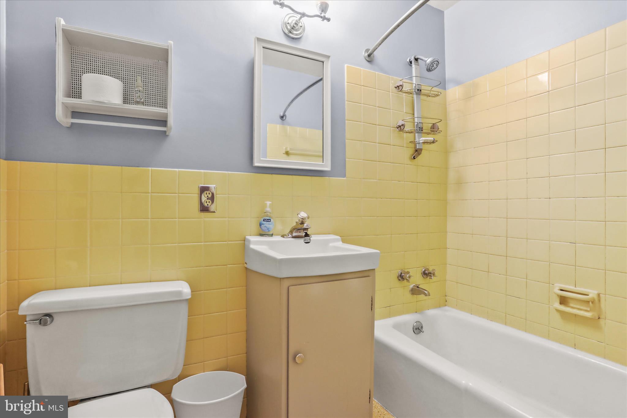 HOMELAND GARDENS - Residential