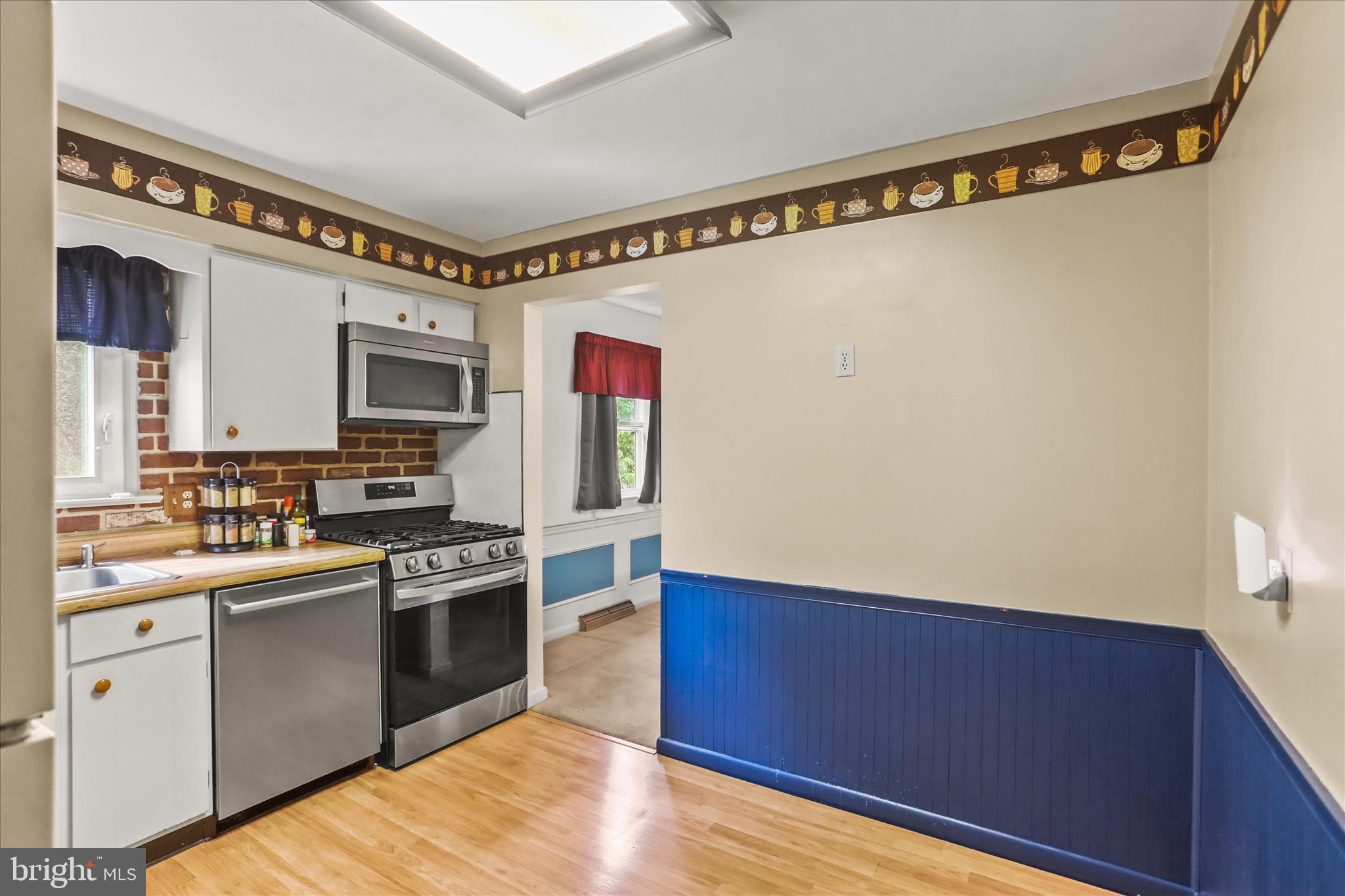 HOMELAND GARDENS - Residential