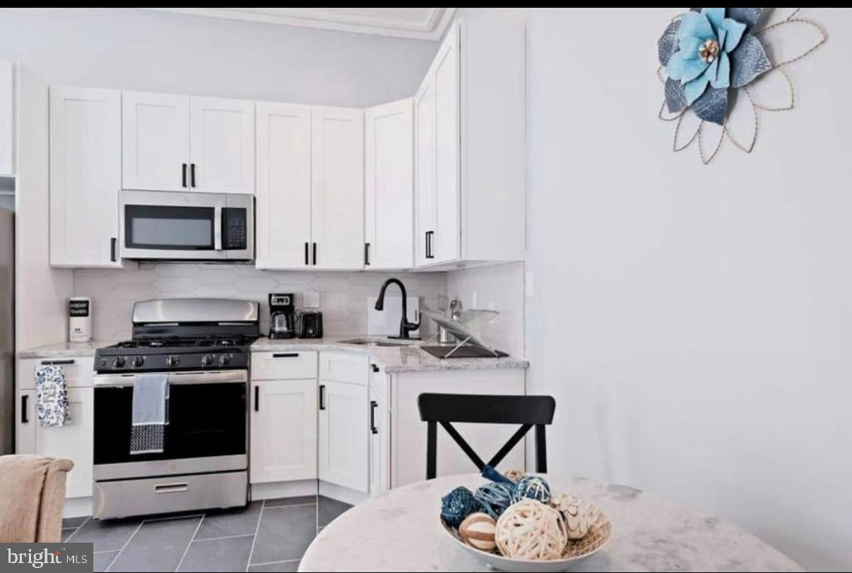FAIRMOUNT - Residential Lease