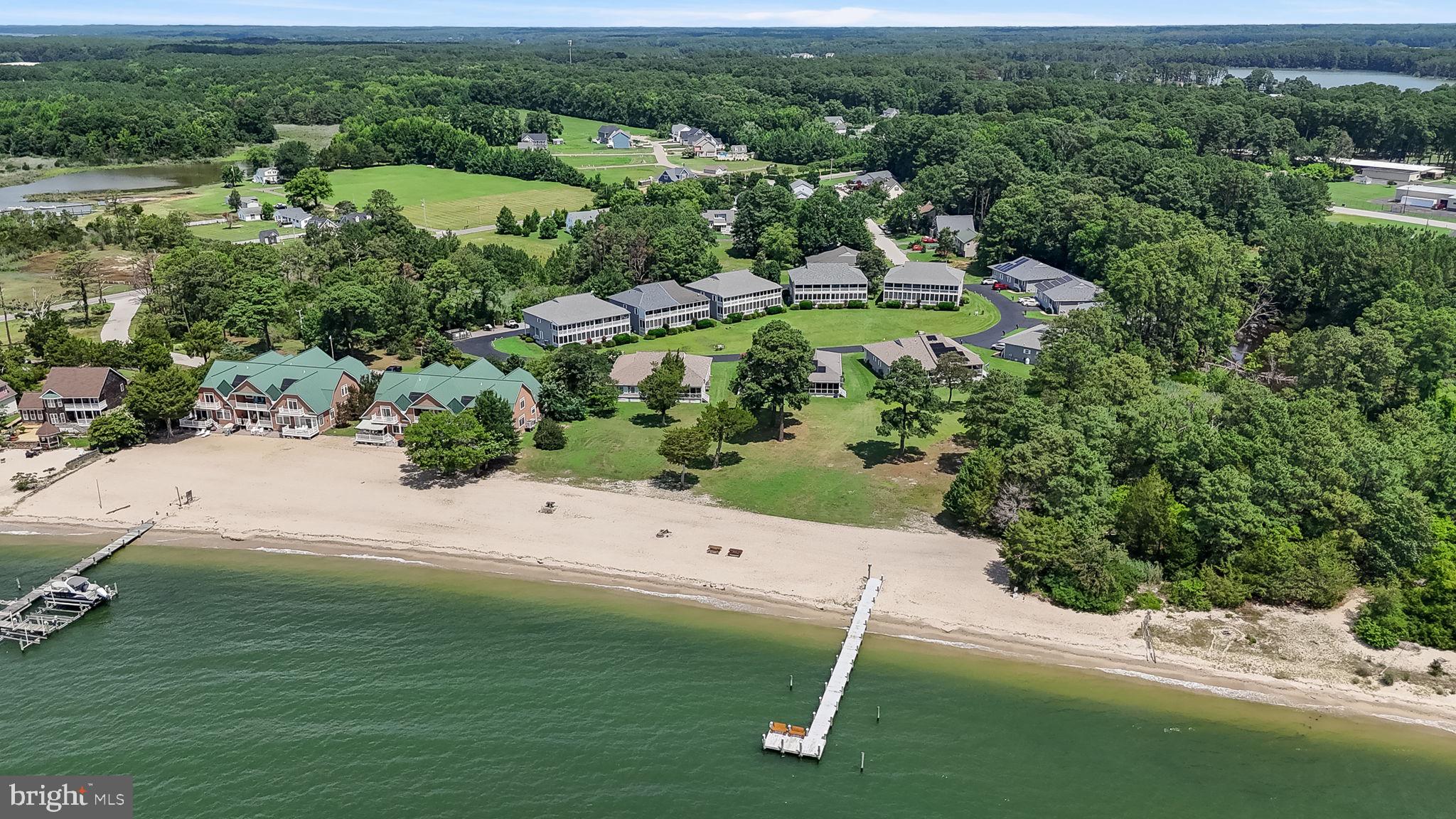 POTOMAC BEACH - Residential