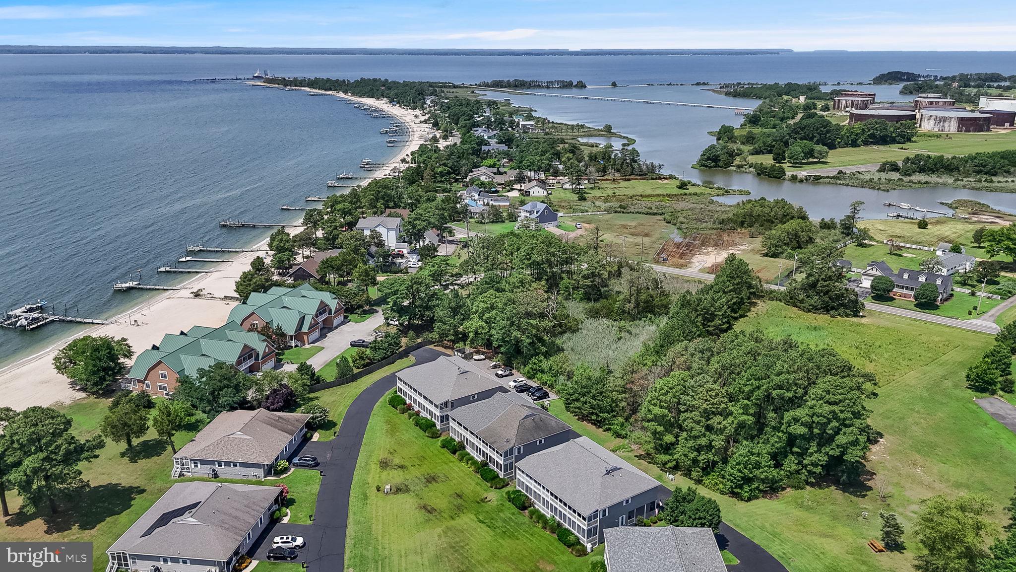 POTOMAC BEACH - Residential
