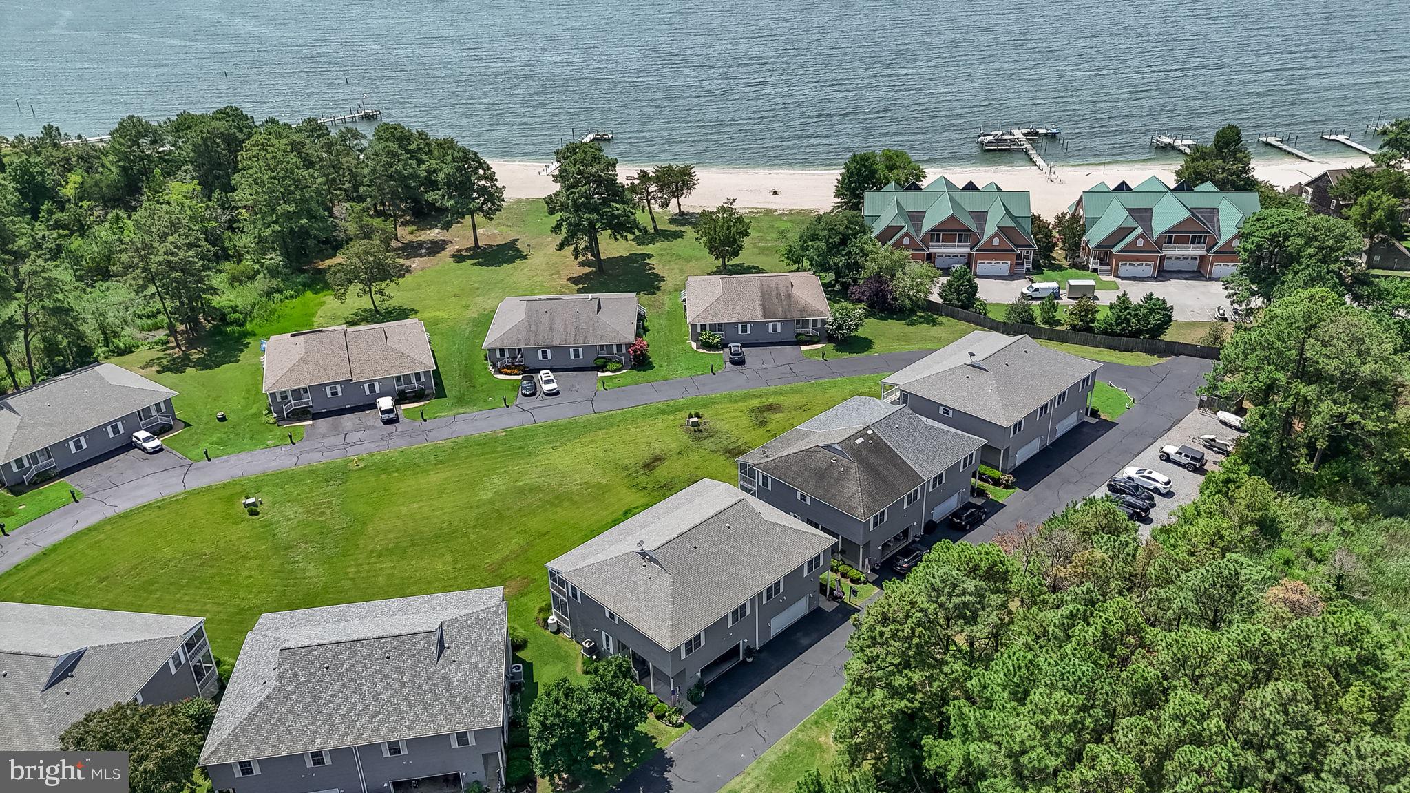 POTOMAC BEACH - Residential