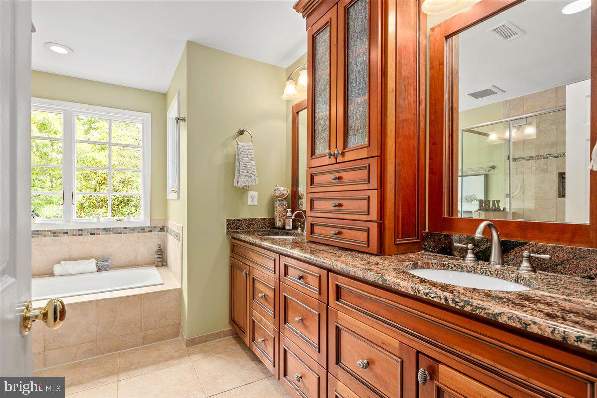 WASHINGTON WOODS POTOMAC - Residential