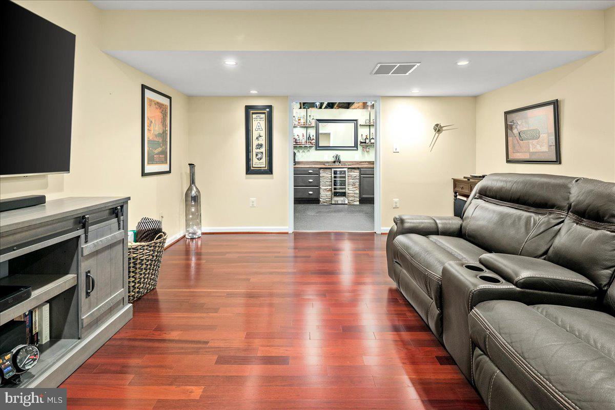 WASHINGTON WOODS POTOMAC - Residential