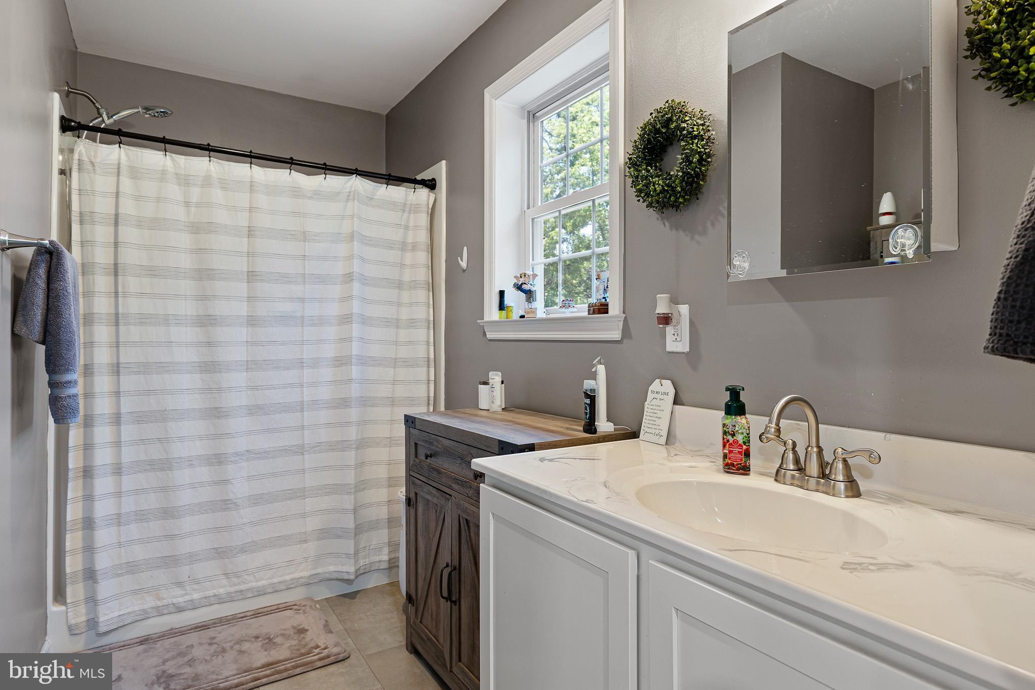 SANDFIELD - Residential