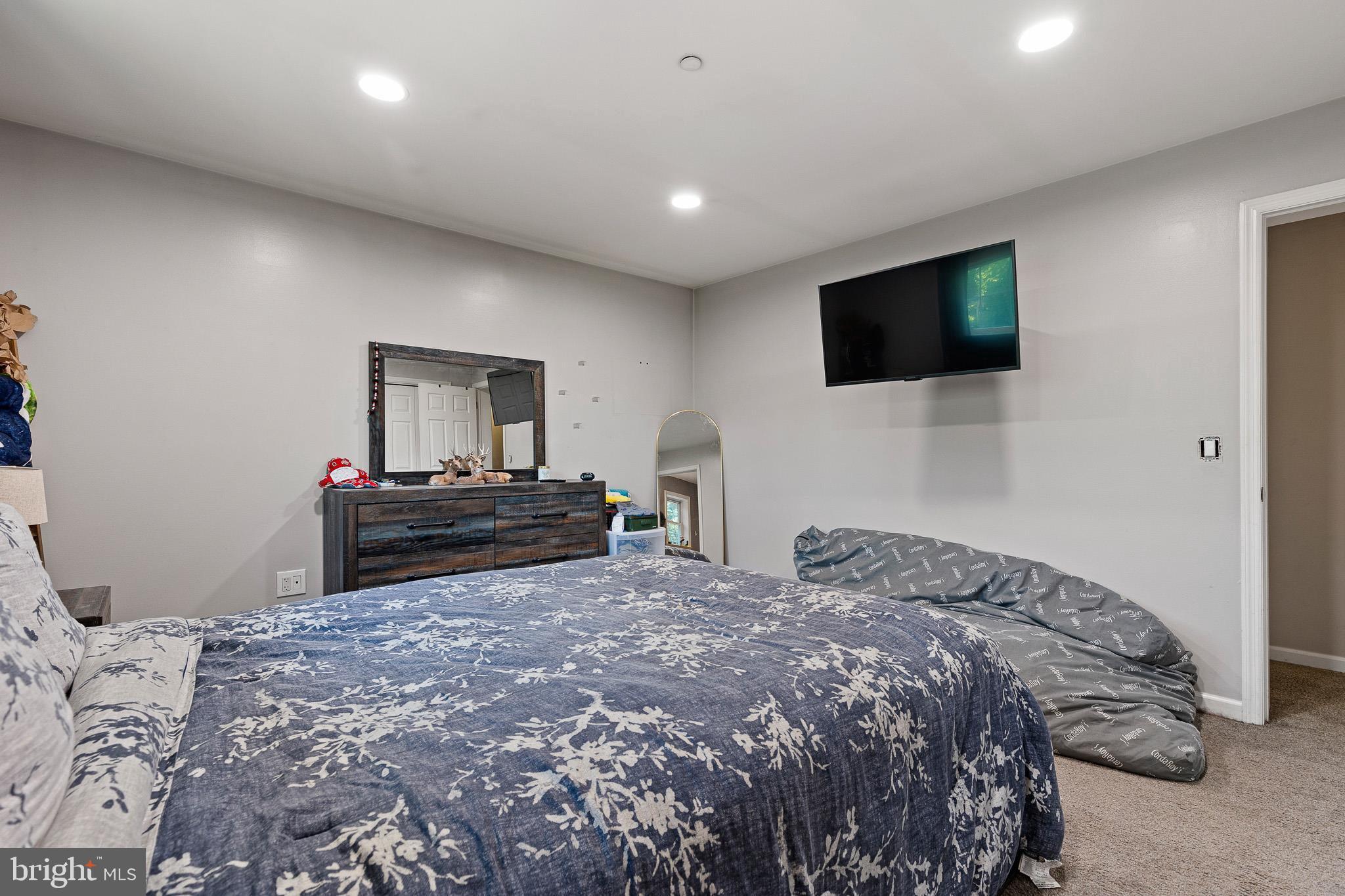 SANDFIELD - Residential