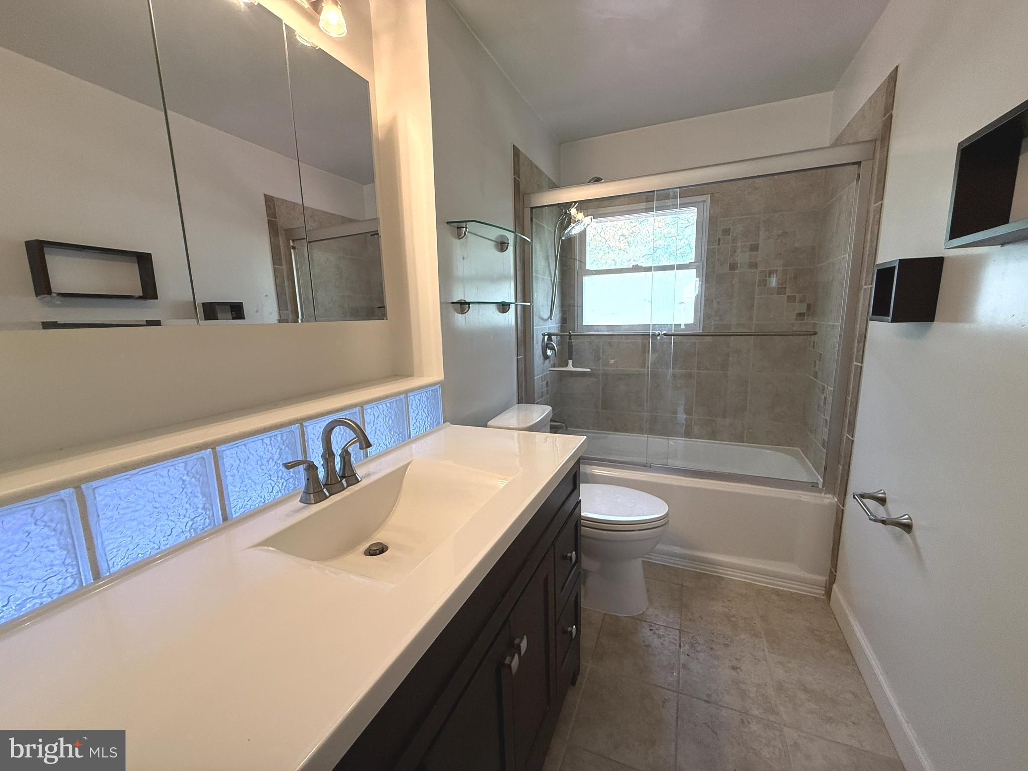 KENMOOR - Residential Lease