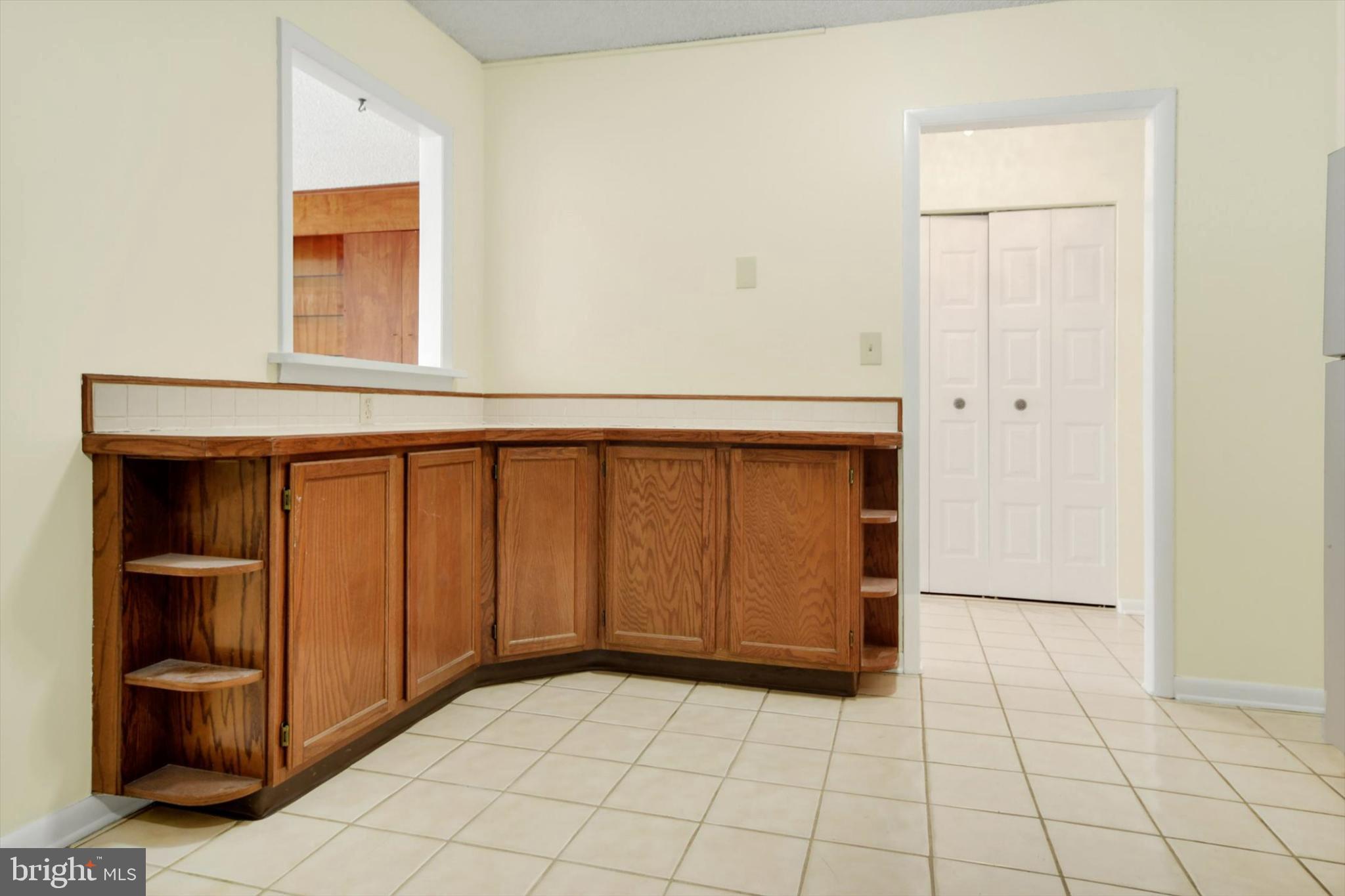 RIDGELY TOWSON CENTER - Residential