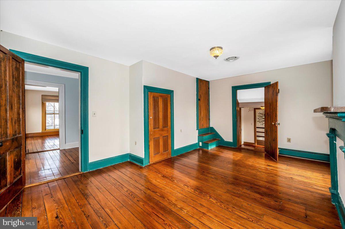 OLD ORCHARD ESTATES - Residential