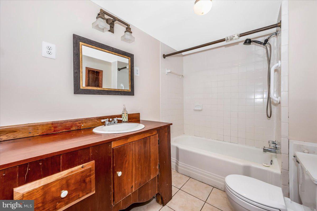 OLD ORCHARD ESTATES - Residential