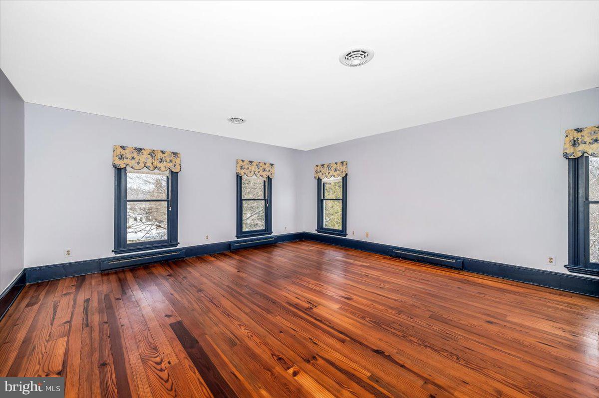 OLD ORCHARD ESTATES - Residential