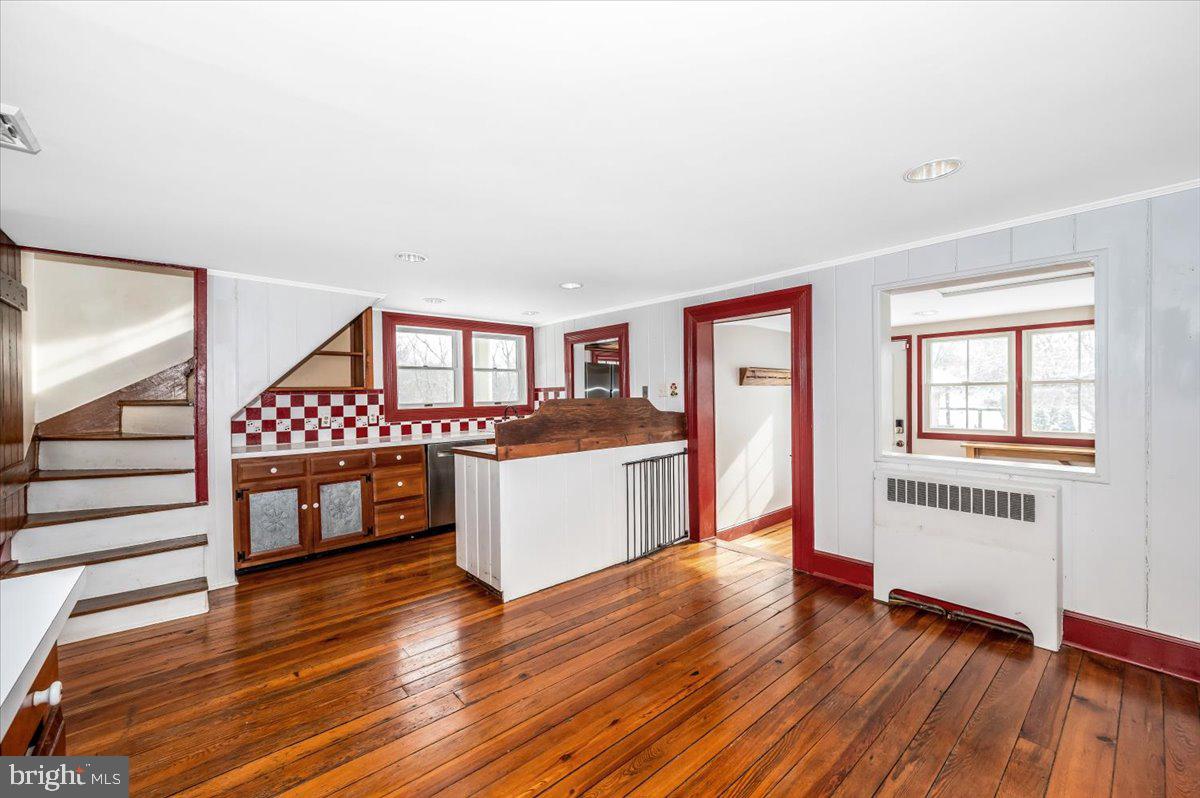 OLD ORCHARD ESTATES - Residential