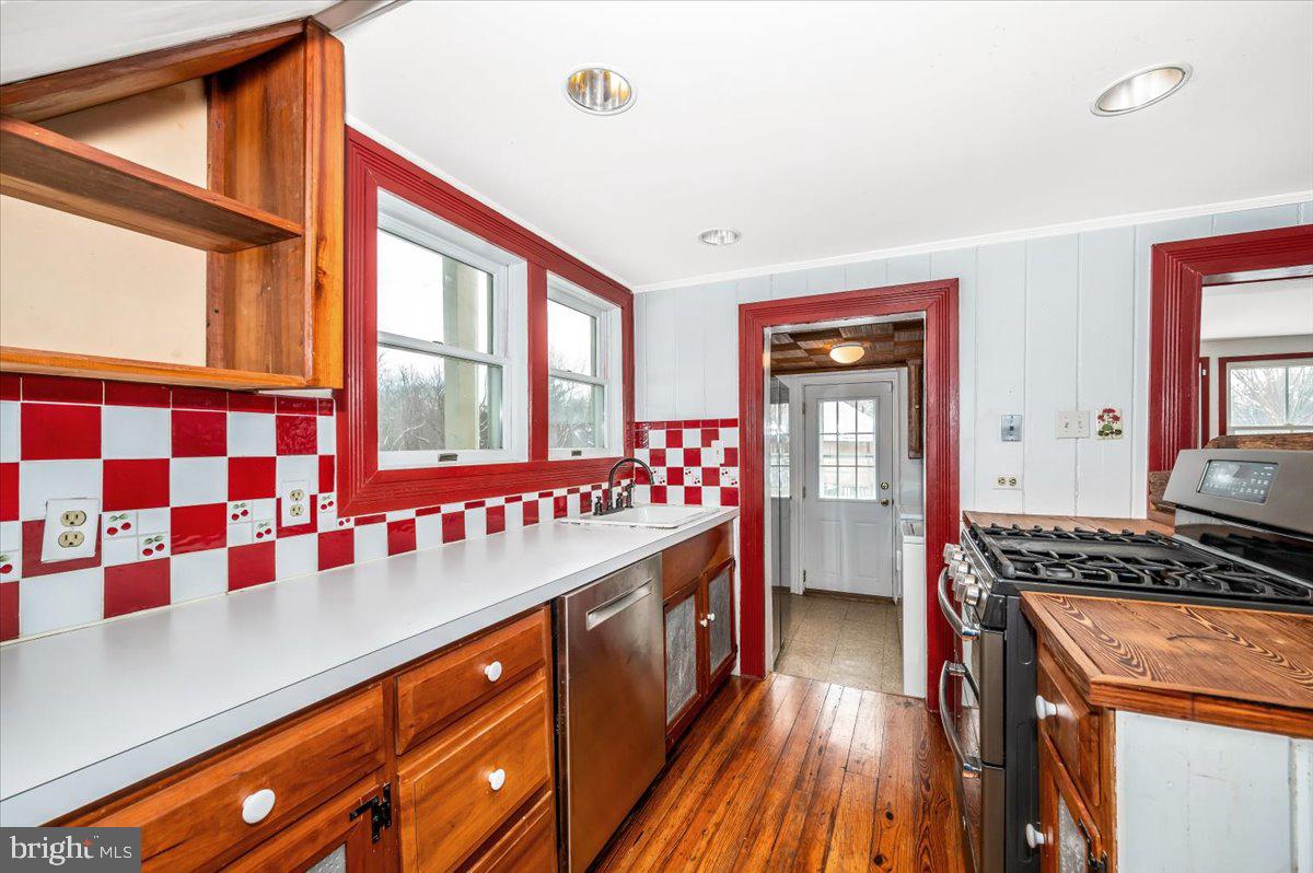 OLD ORCHARD ESTATES - Residential
