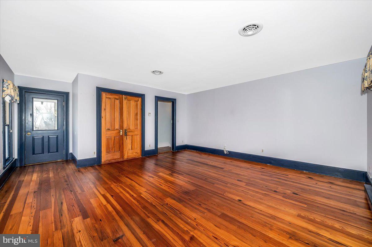 OLD ORCHARD ESTATES - Residential