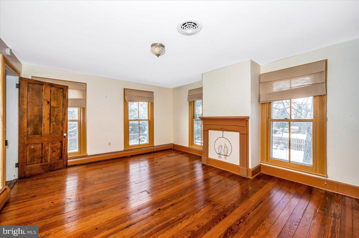 OLD ORCHARD ESTATES - Residential