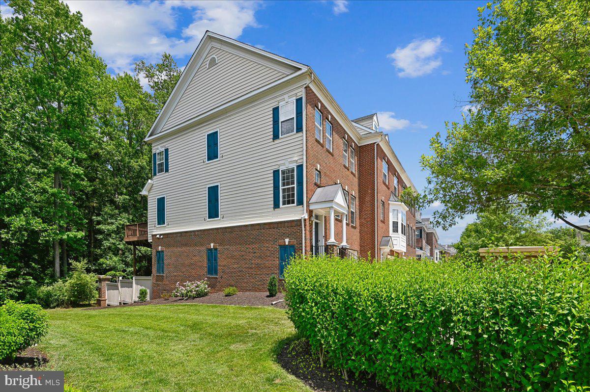 SOUTH RIVER COLONY - Residential