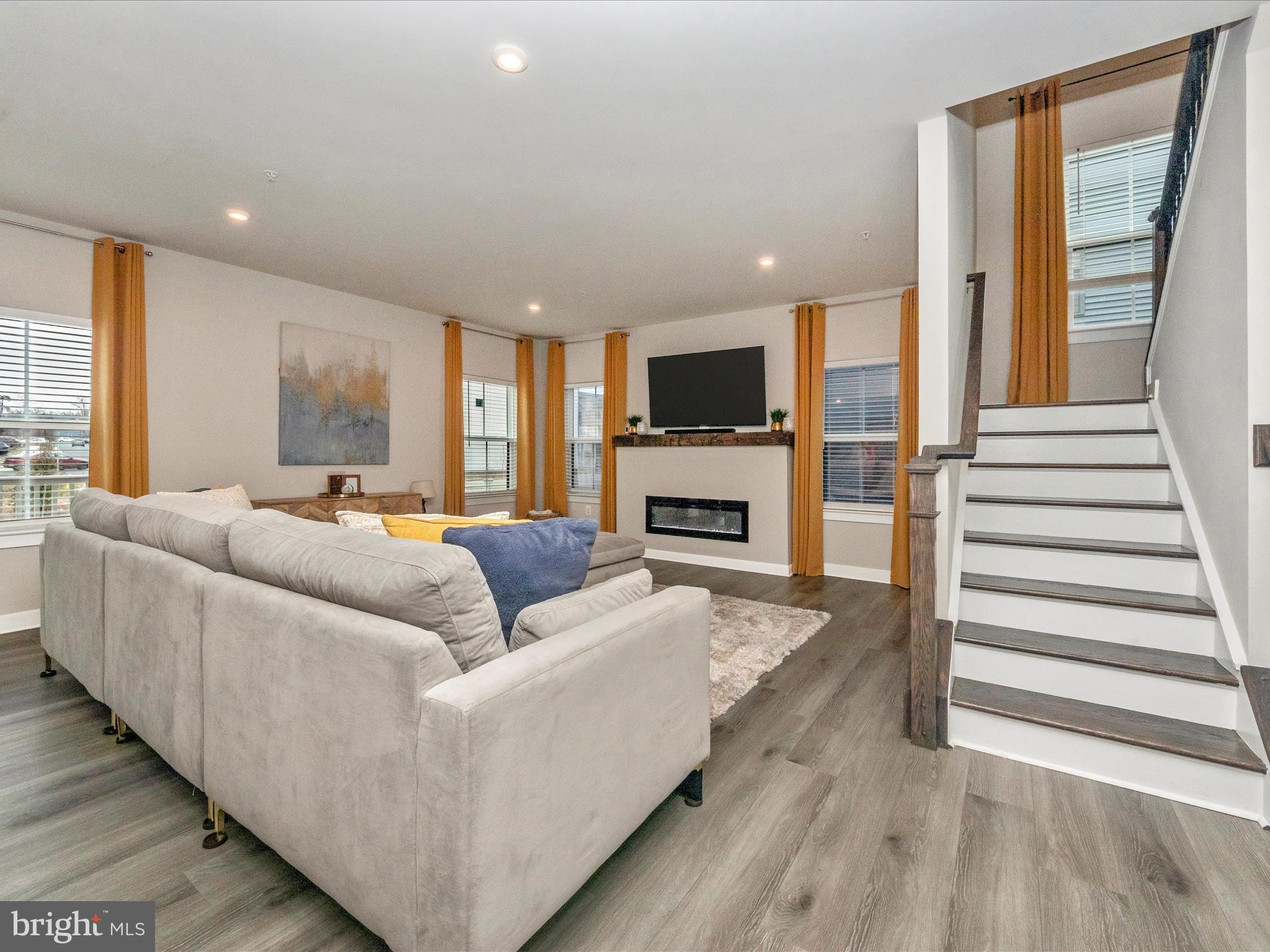 TANYARD SHORES - Residential