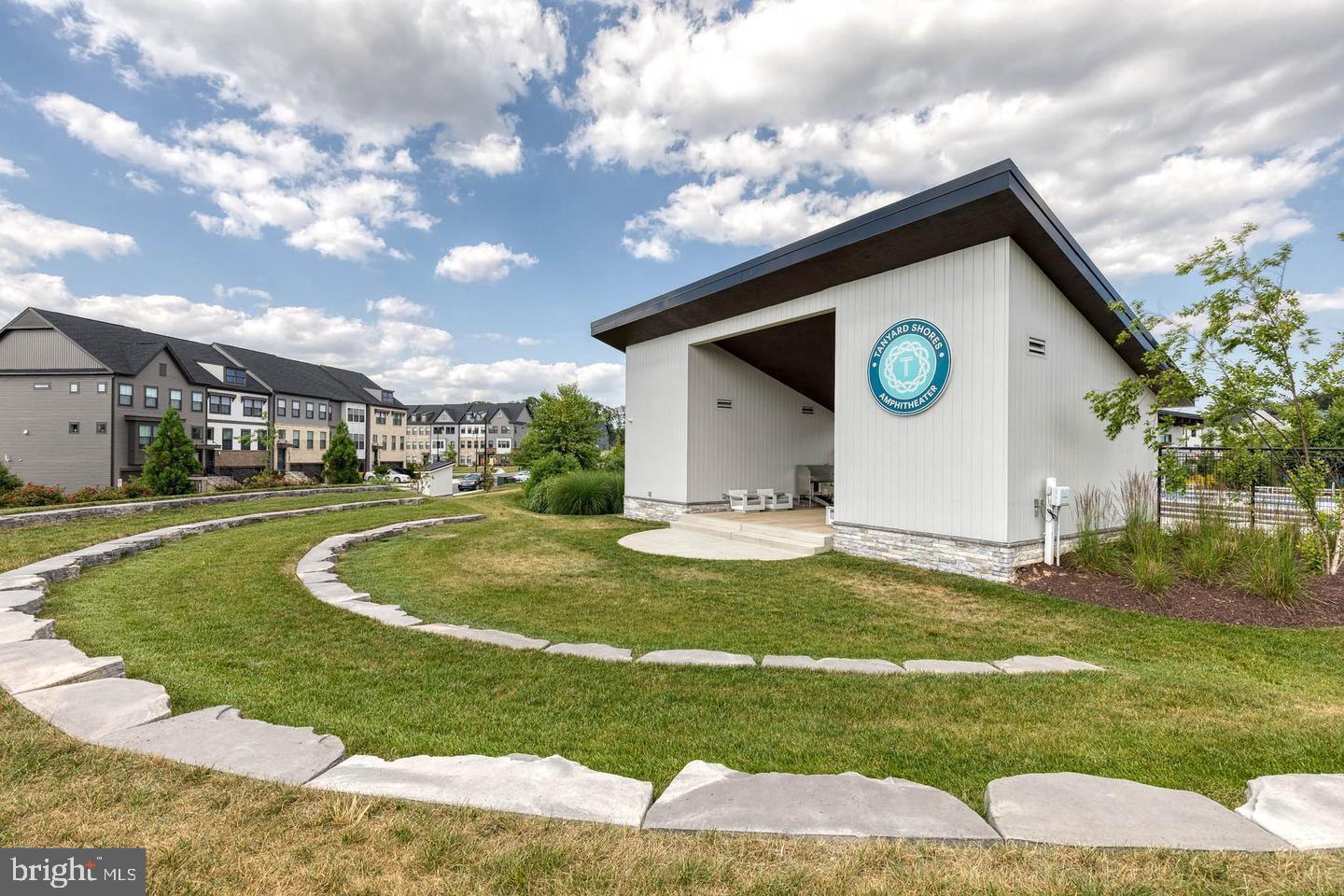TANYARD SHORES - Residential