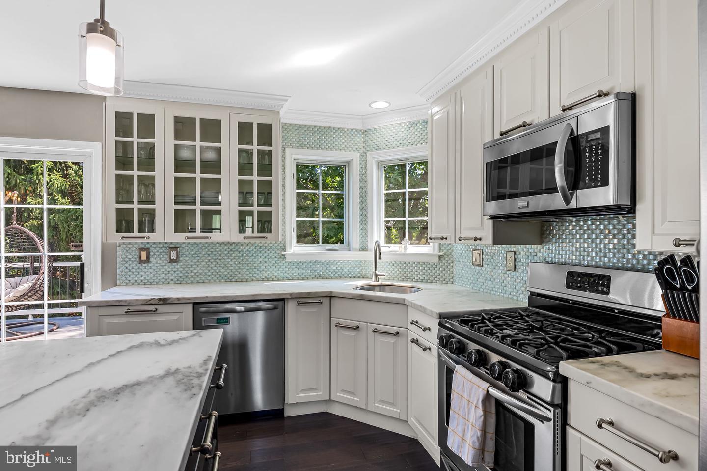 HICKORY OVERLOOK - Residential