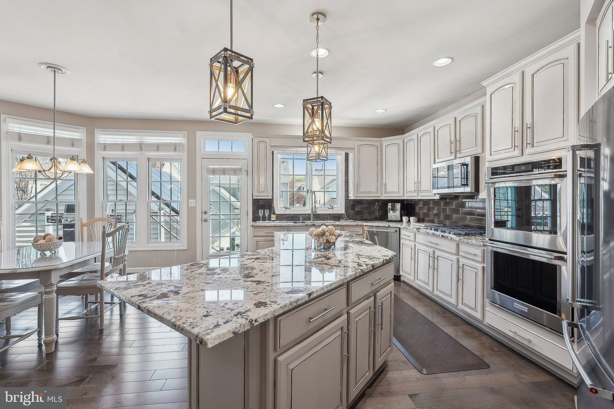 LAKELANDS - Residential